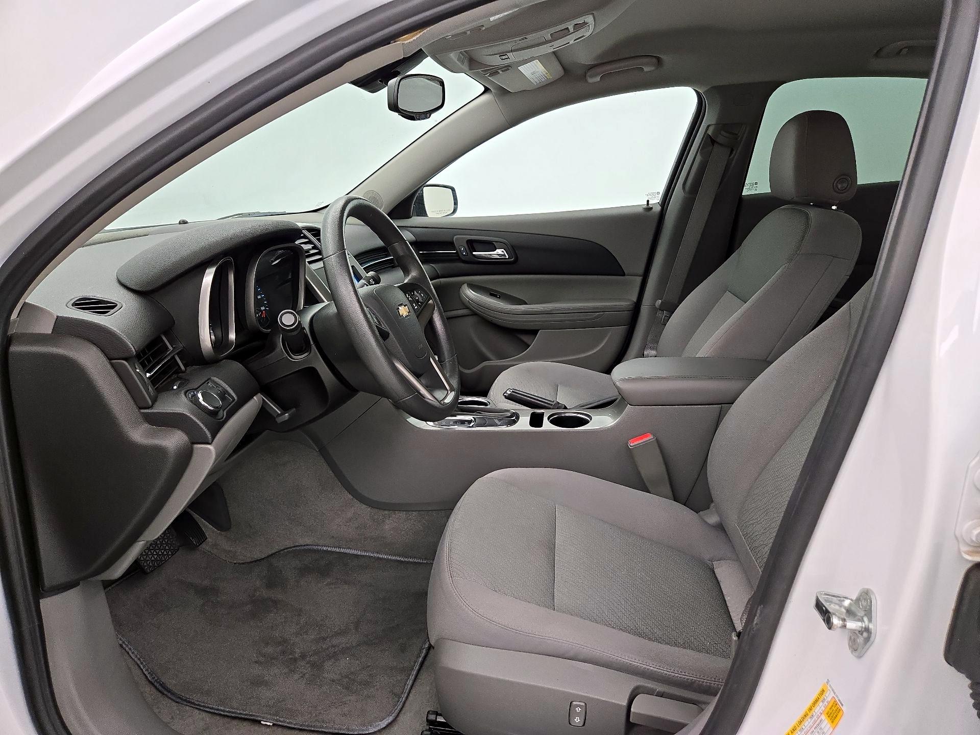 Thumbnail: 2015 Chevrolet Malibu - 11