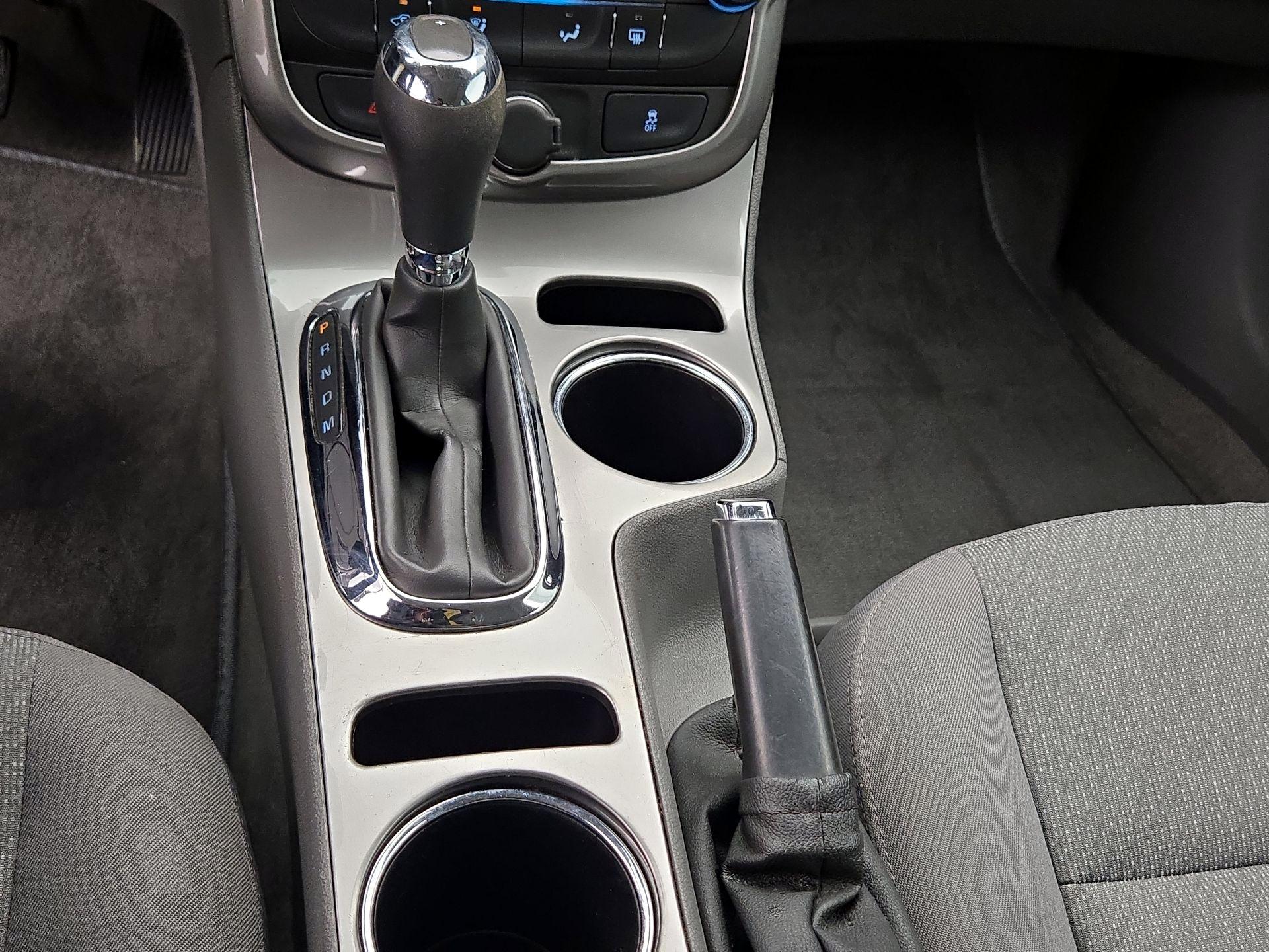Thumbnail: 2015 Chevrolet Malibu - 16