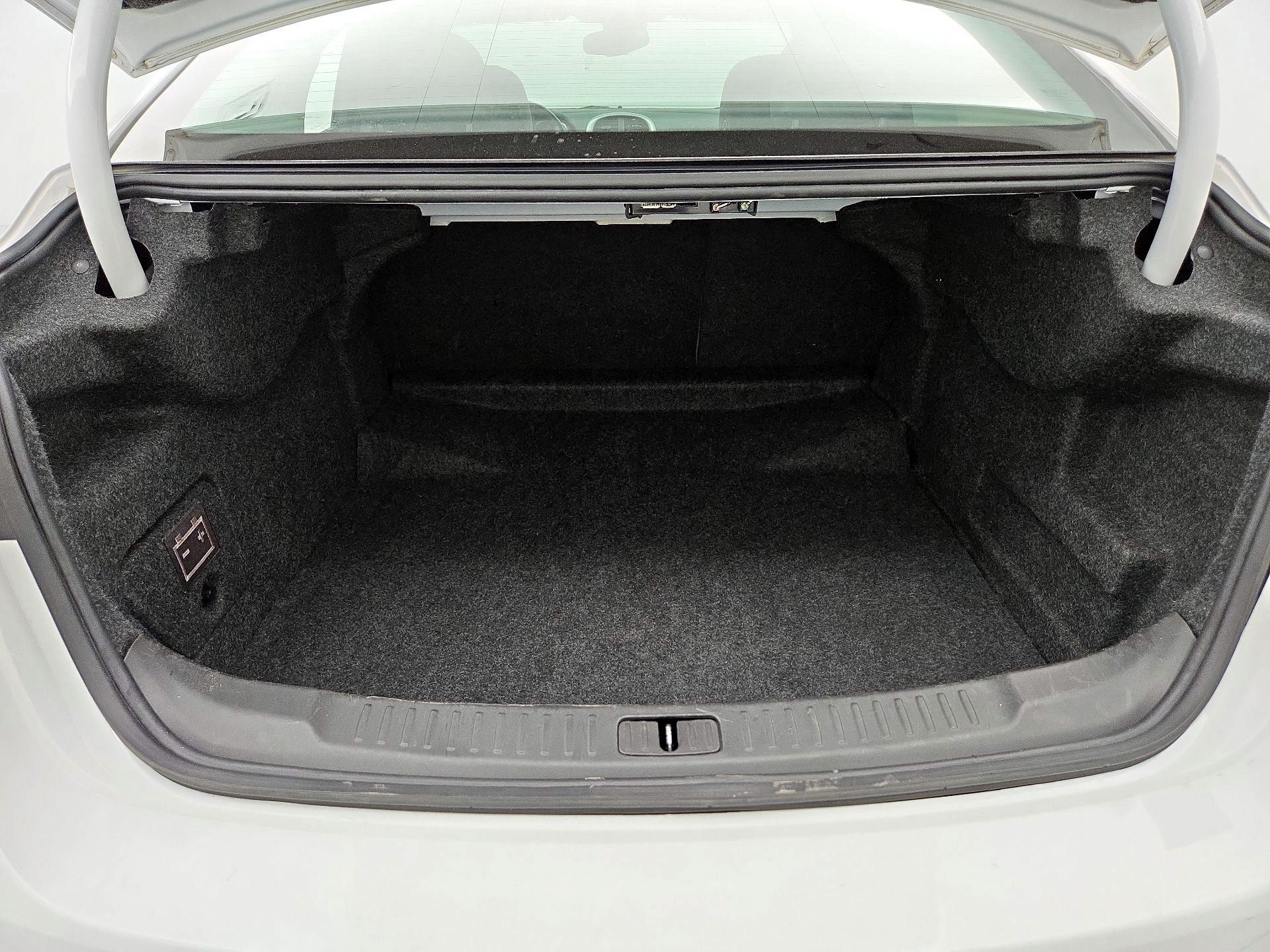 Thumbnail: 2015 Chevrolet Malibu - 19