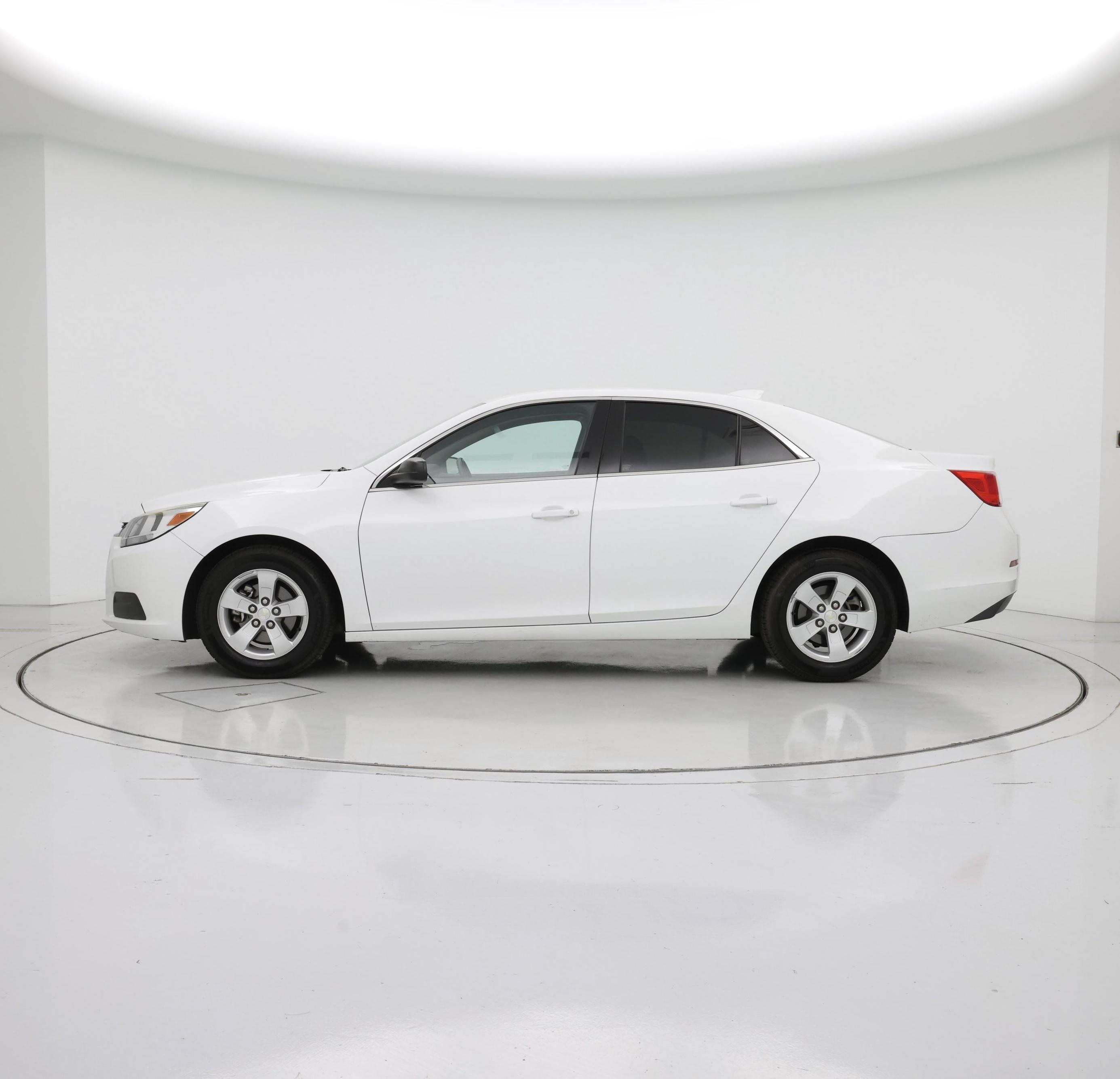 Thumbnail: 2015 Chevrolet Malibu - 3