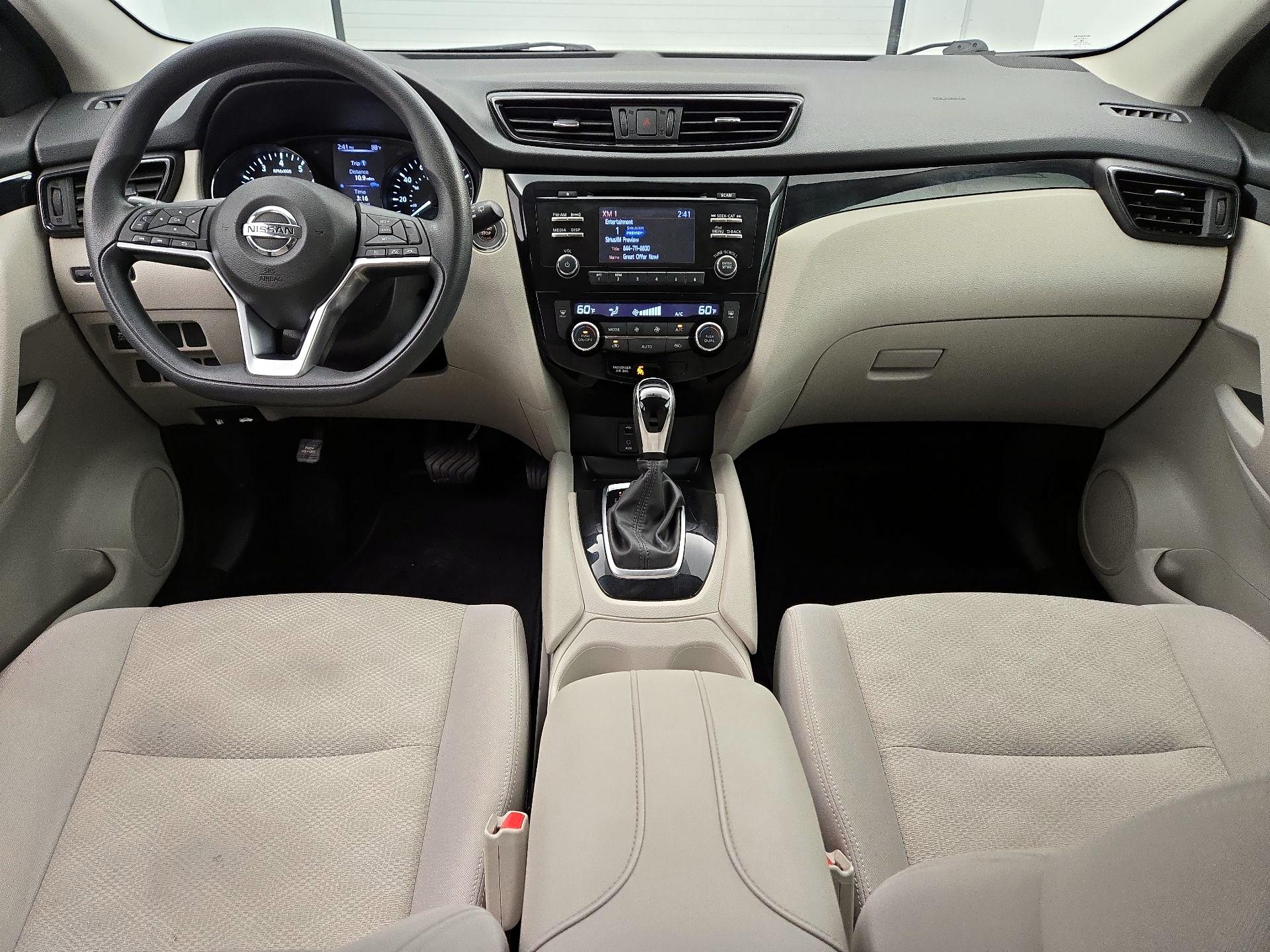 Thumbnail: 2018 Nissan Rogue Sport - 9