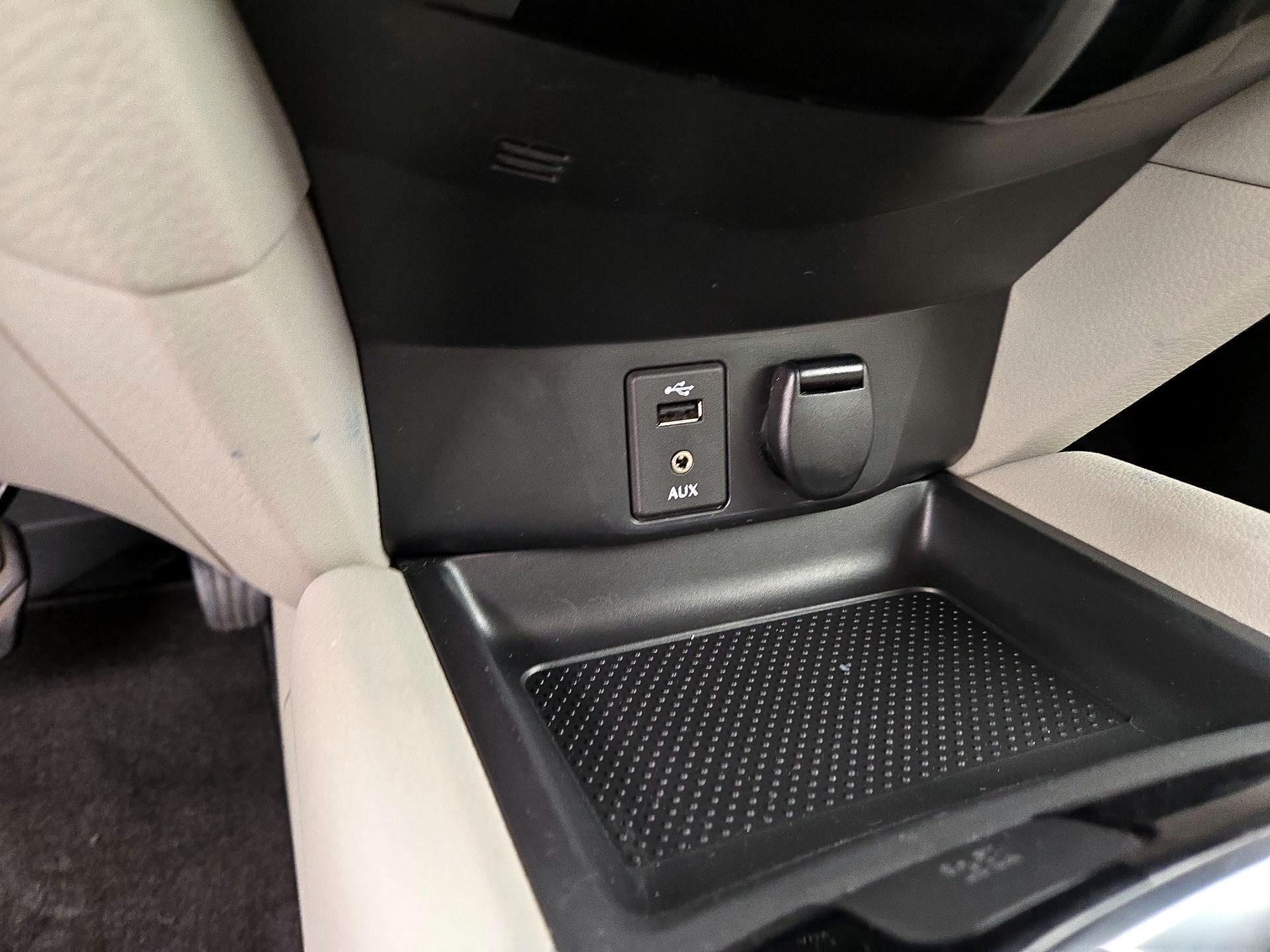 Thumbnail: 2018 Nissan Rogue Sport - 18