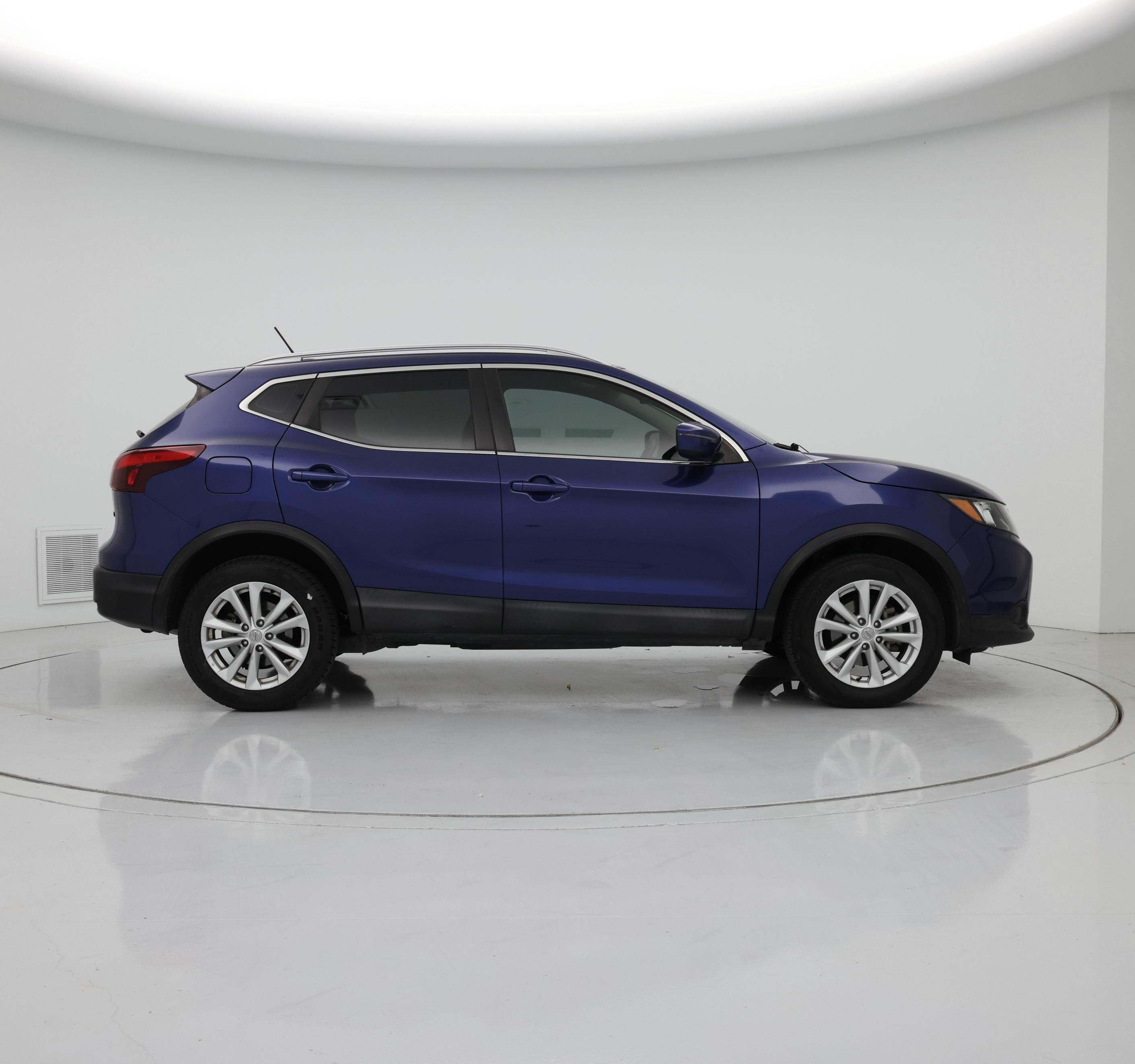 Thumbnail: 2018 Nissan Rogue Sport - 7