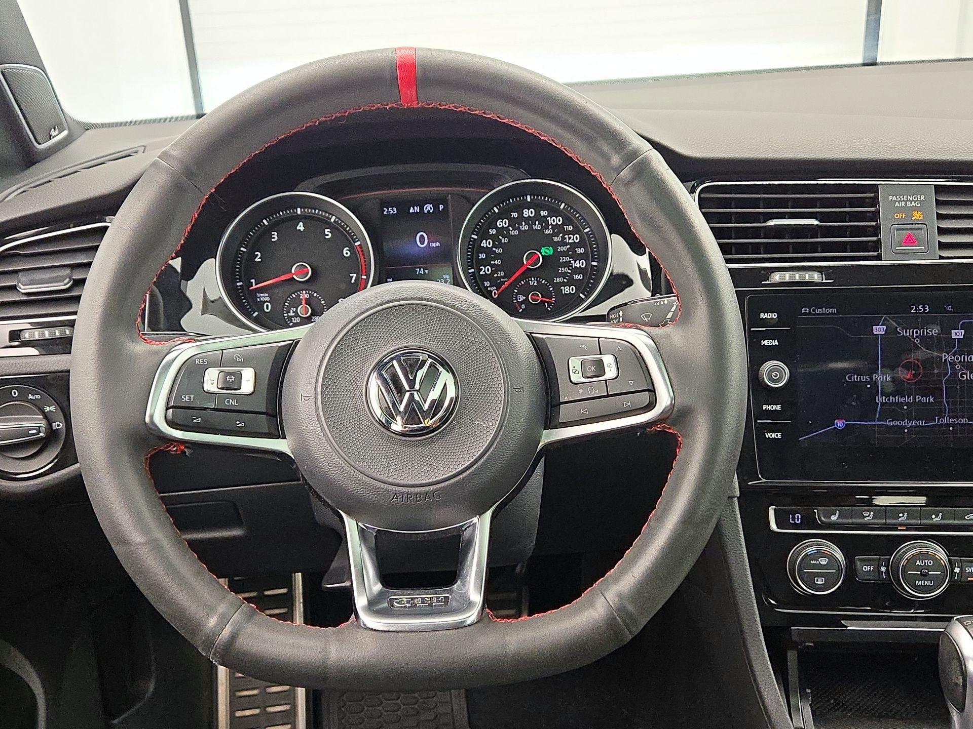 Thumbnail: 2018 Volkswagen Golf - 10