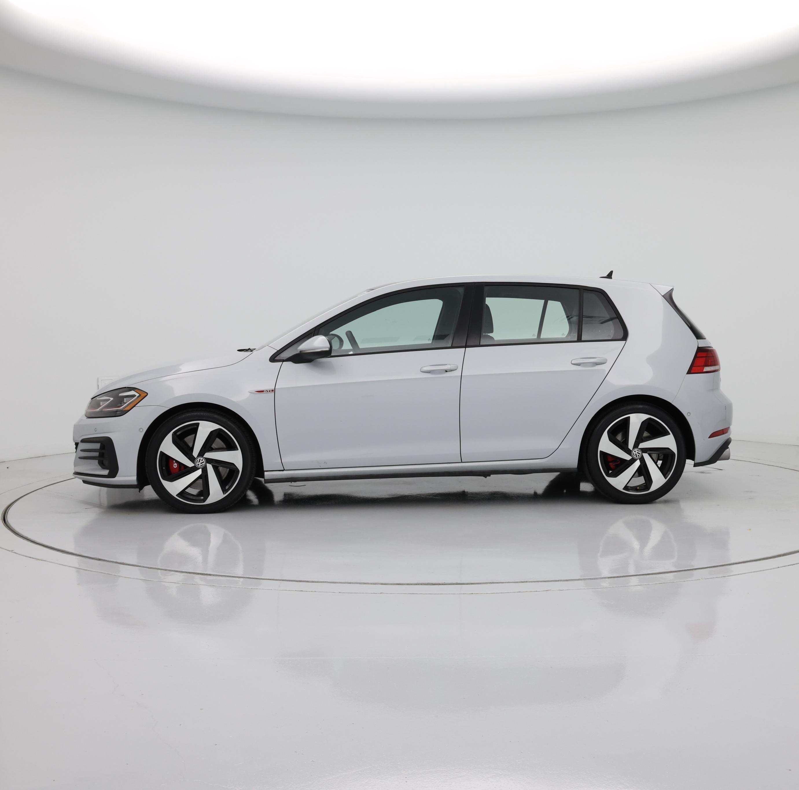 Thumbnail: 2018 Volkswagen Golf - 3