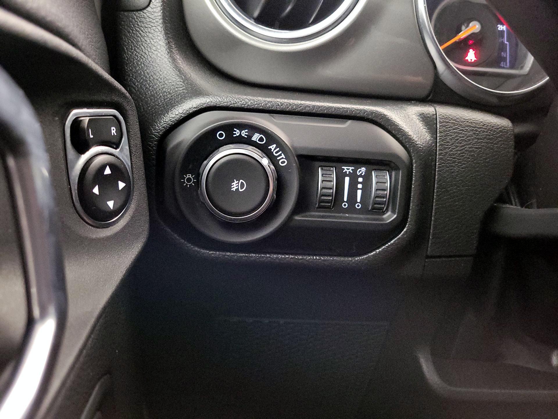 Thumbnail: 2022 Jeep Wrangler - 13