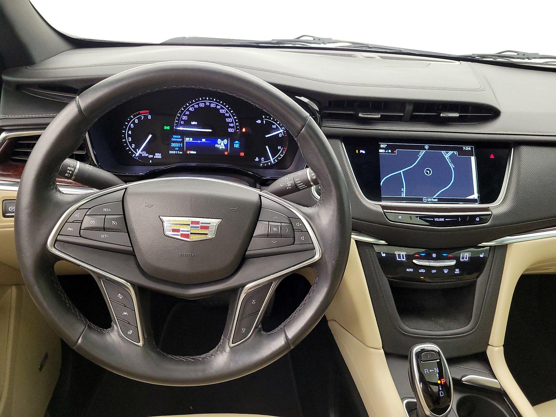 Thumbnail: 2019 Cadillac XT5 - 10