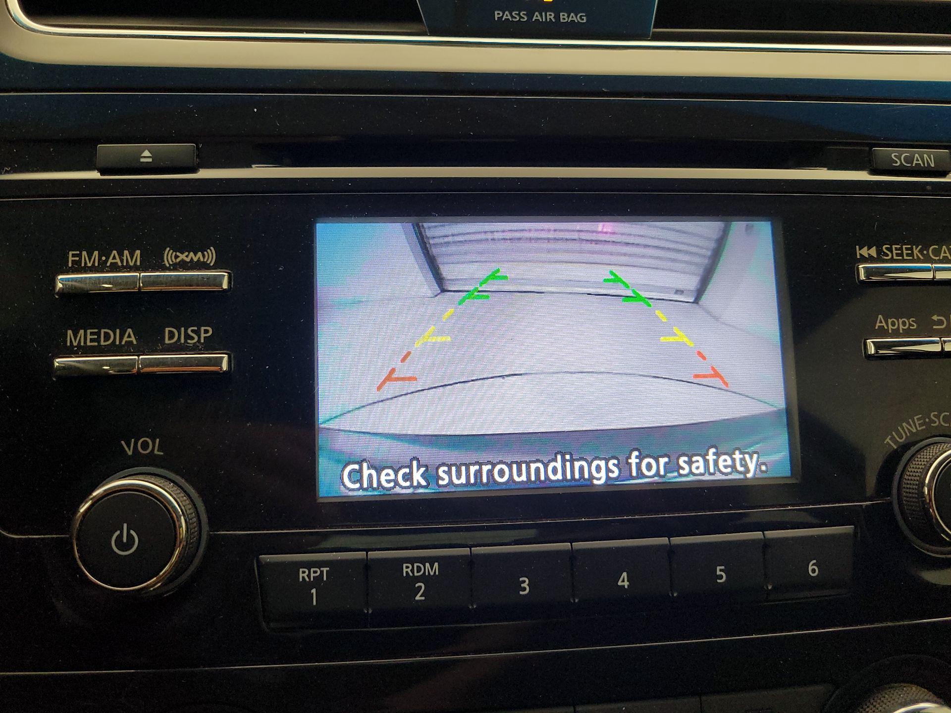Thumbnail: 2015 Nissan Altima - 14