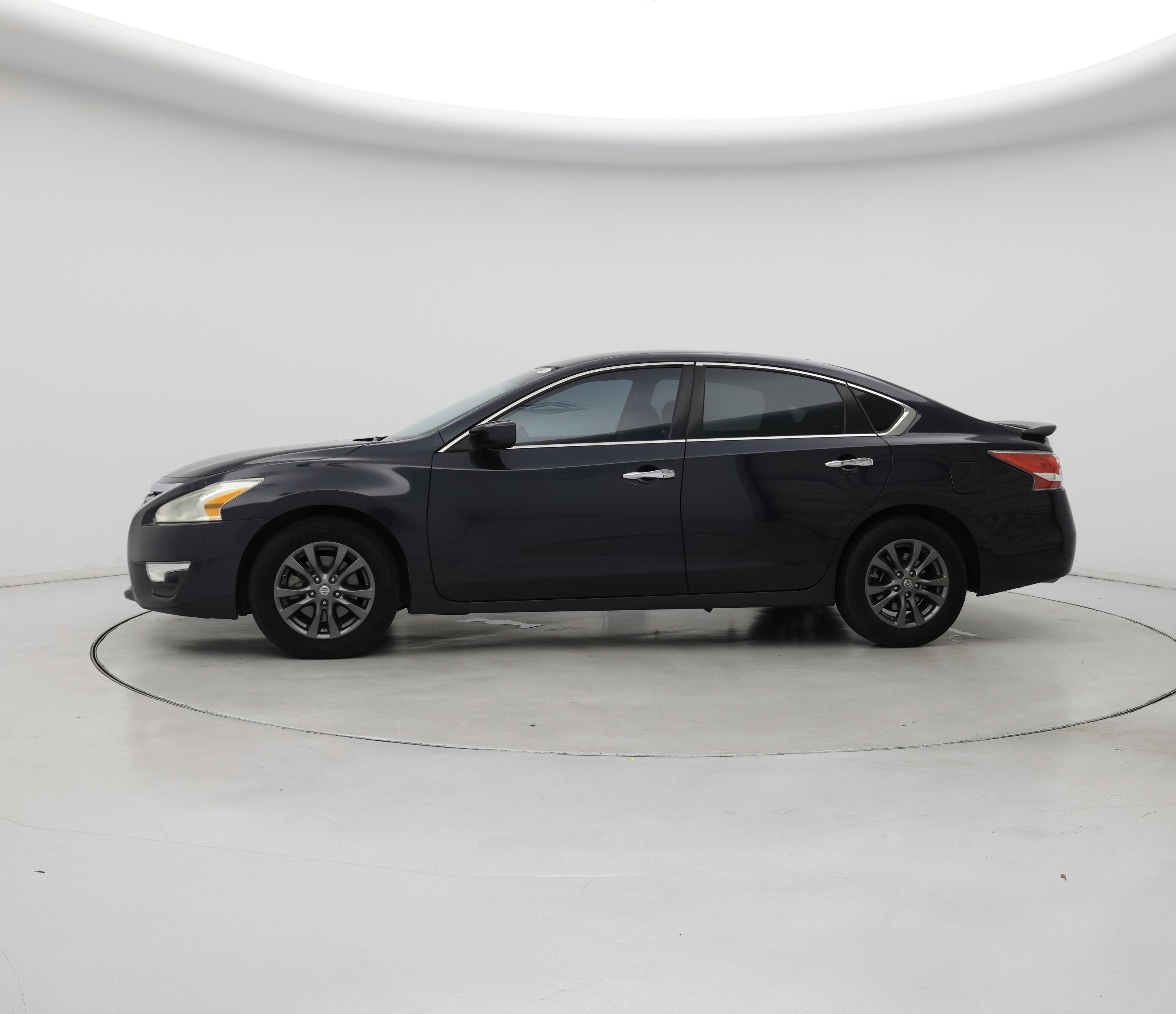 Thumbnail: 2015 Nissan Altima - 3