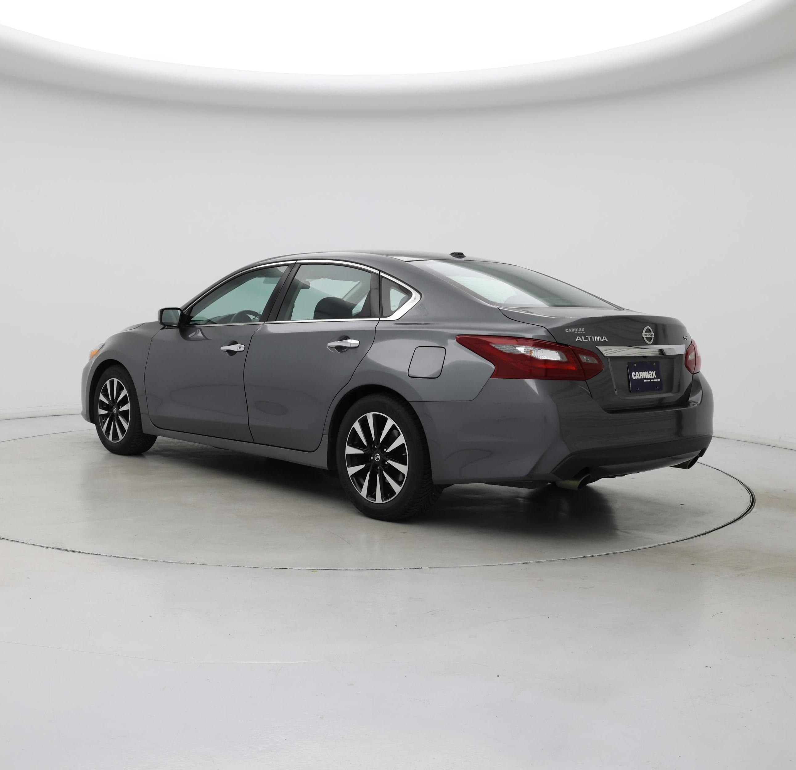 Thumbnail: 2018 Nissan Altima - 2