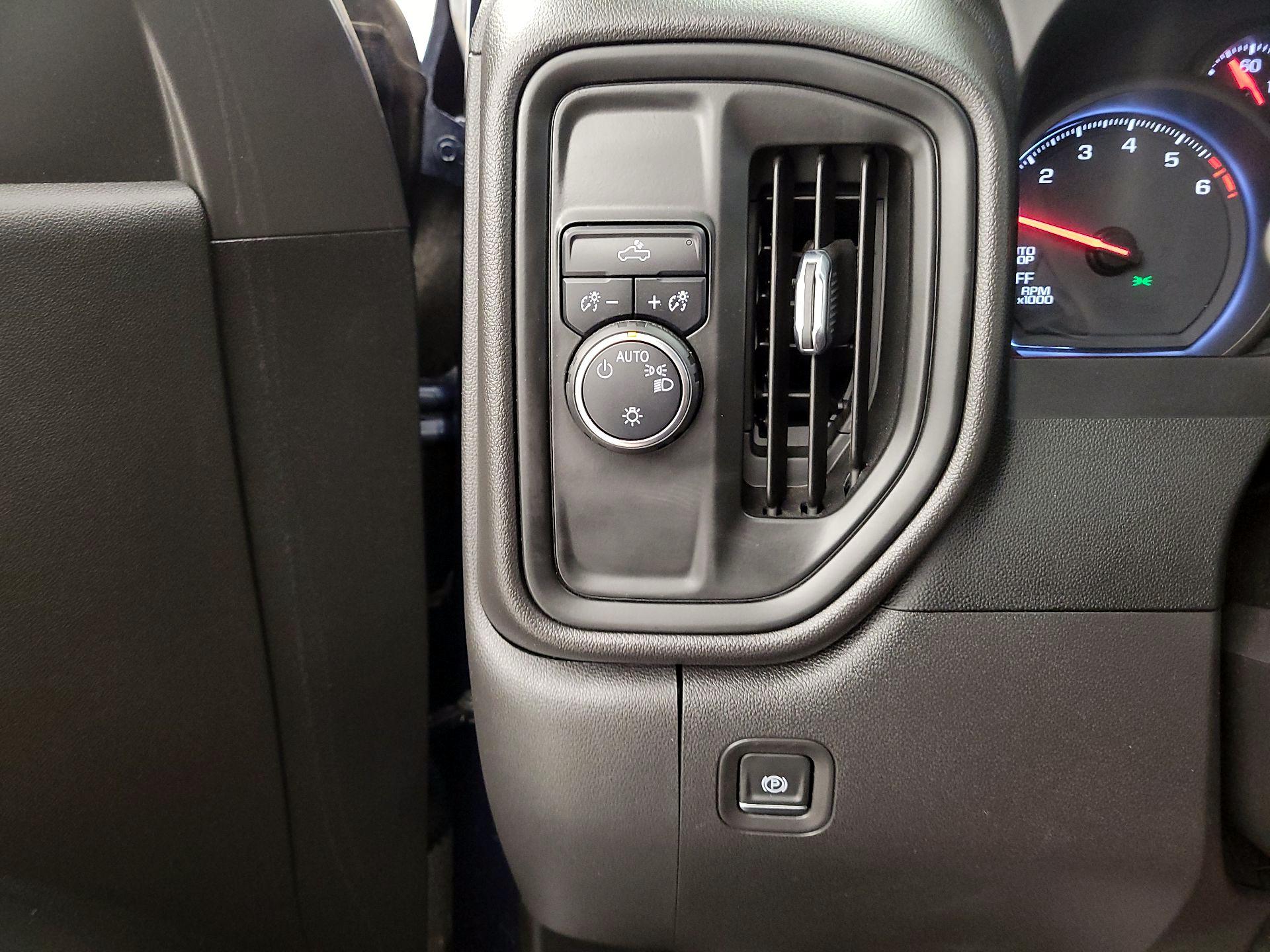 Thumbnail: 2022 Chevrolet Silverado 1500 - 13