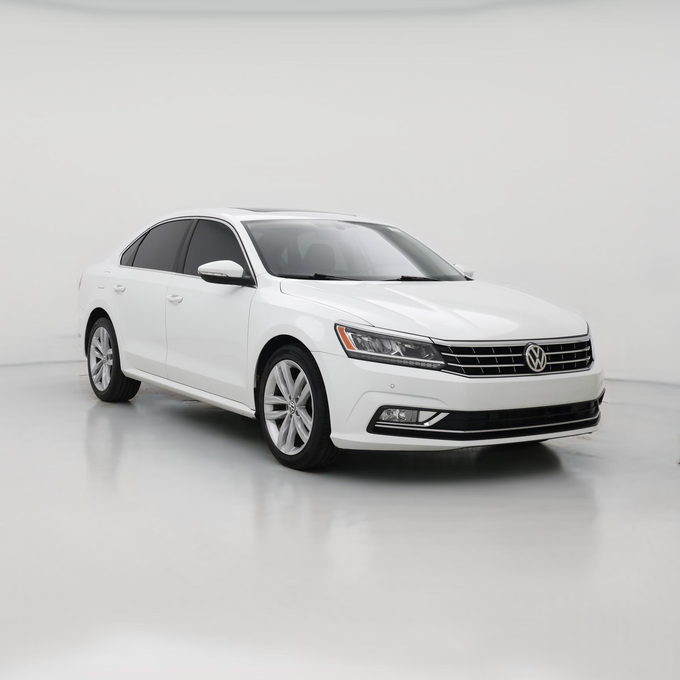 Thumbnail: 2018 Volkswagen Passat - 1