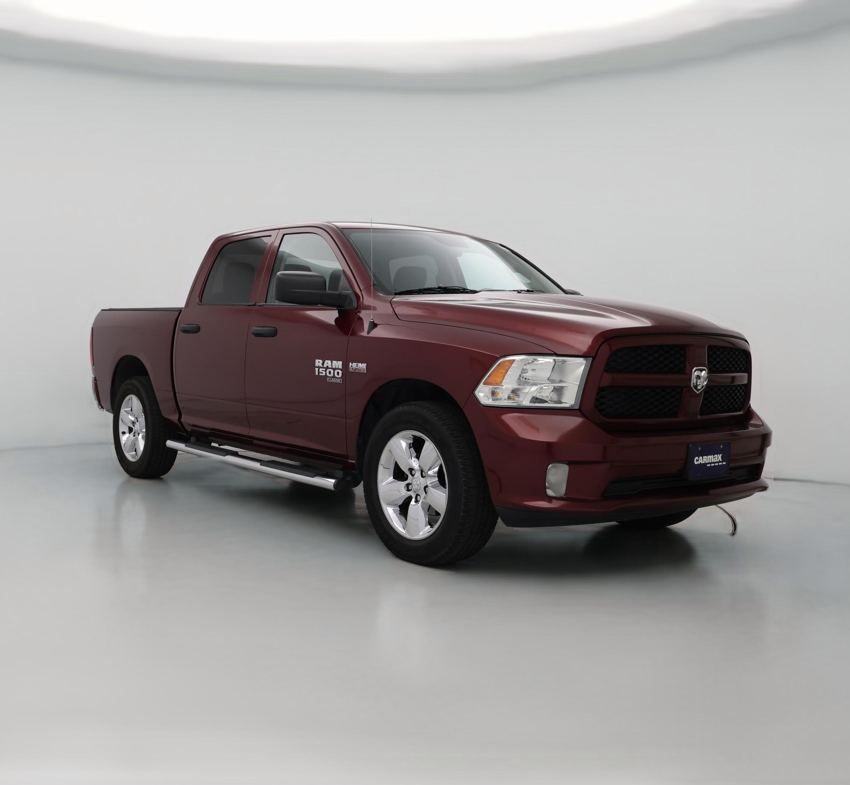 Thumbnail: 2019 RAM 1500 Classic - 1