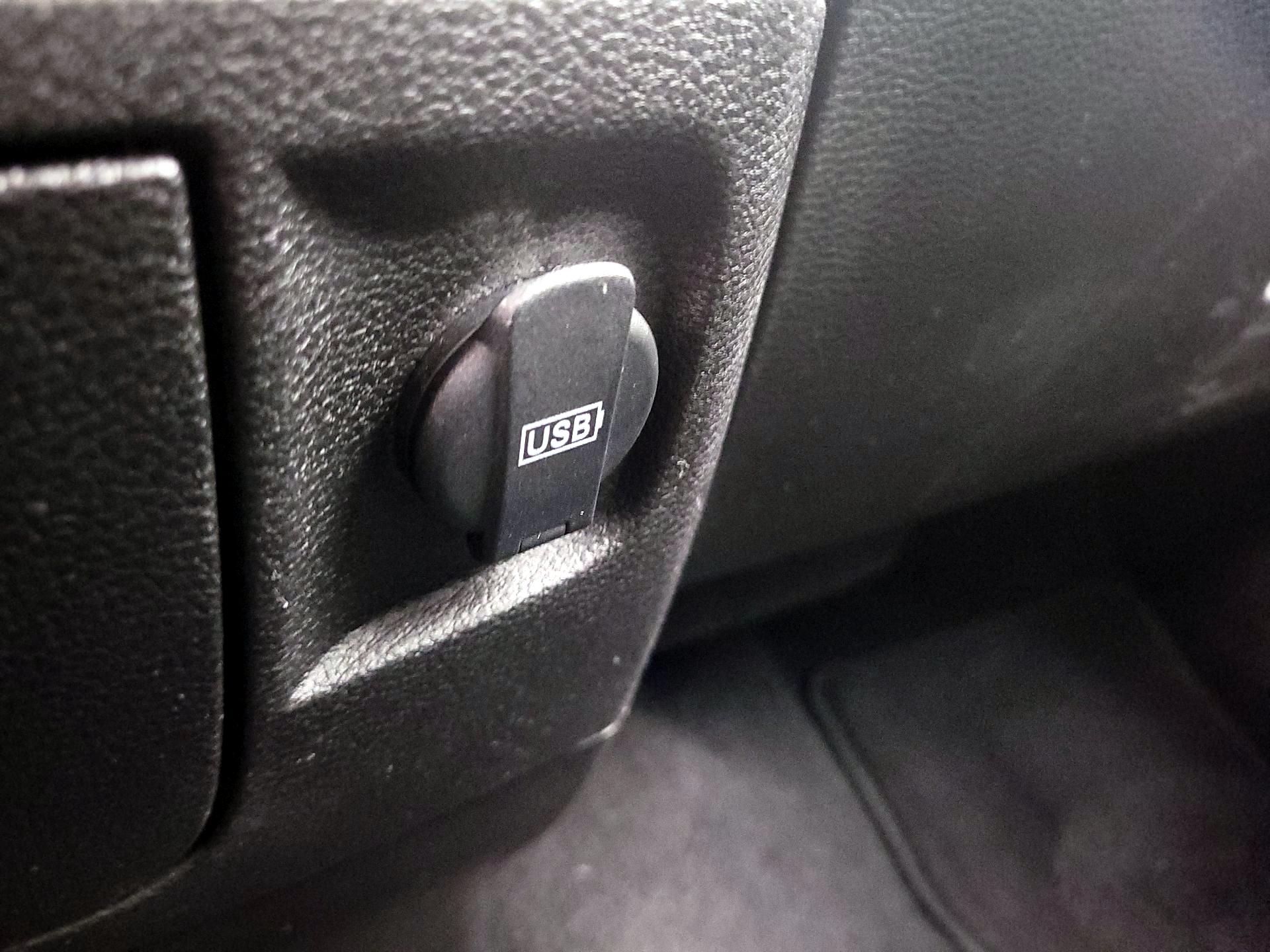 Thumbnail: 2019 RAM 1500 Classic - 18