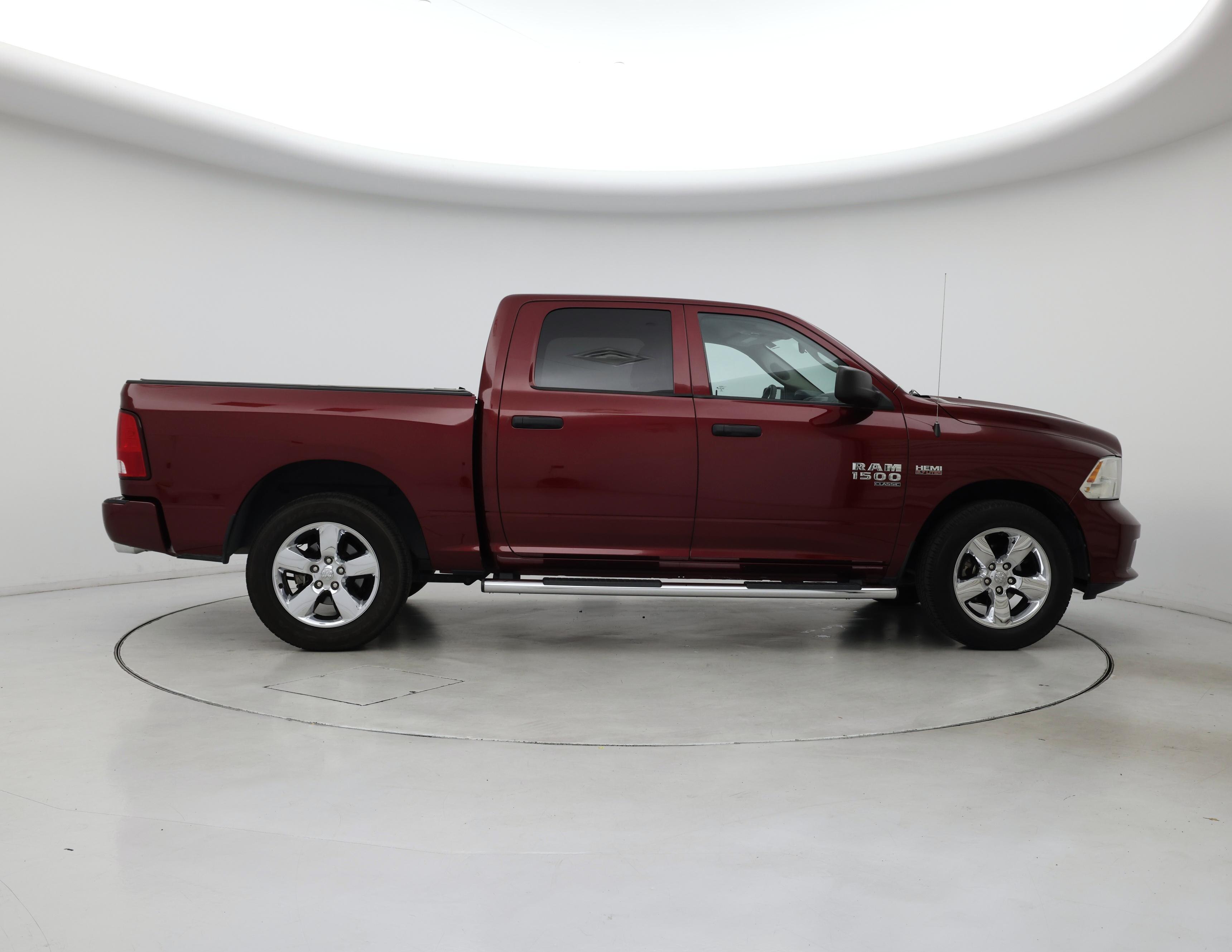 Thumbnail: 2019 RAM 1500 Classic - 7