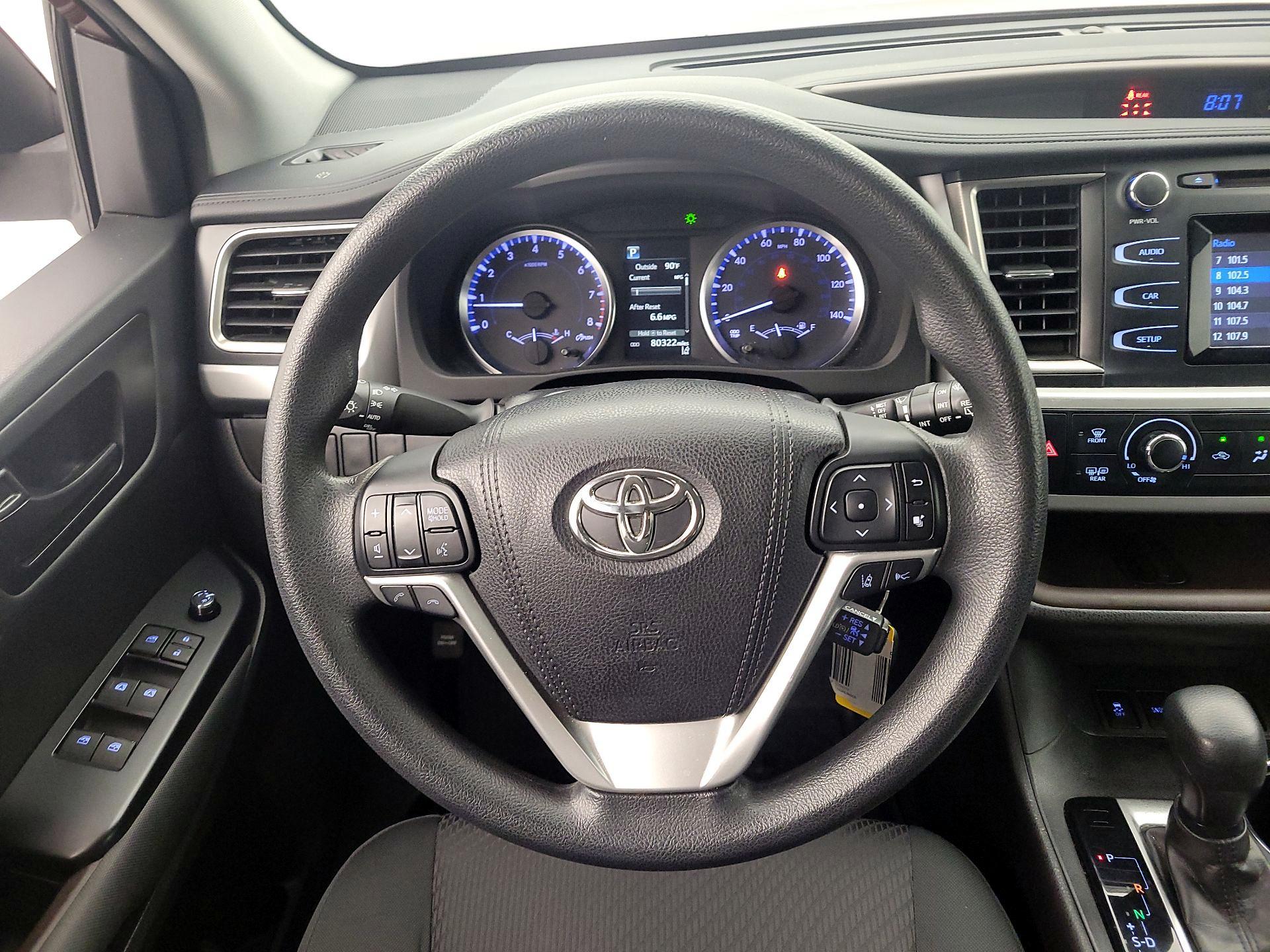 Thumbnail: 2018 Toyota Highlander - 10