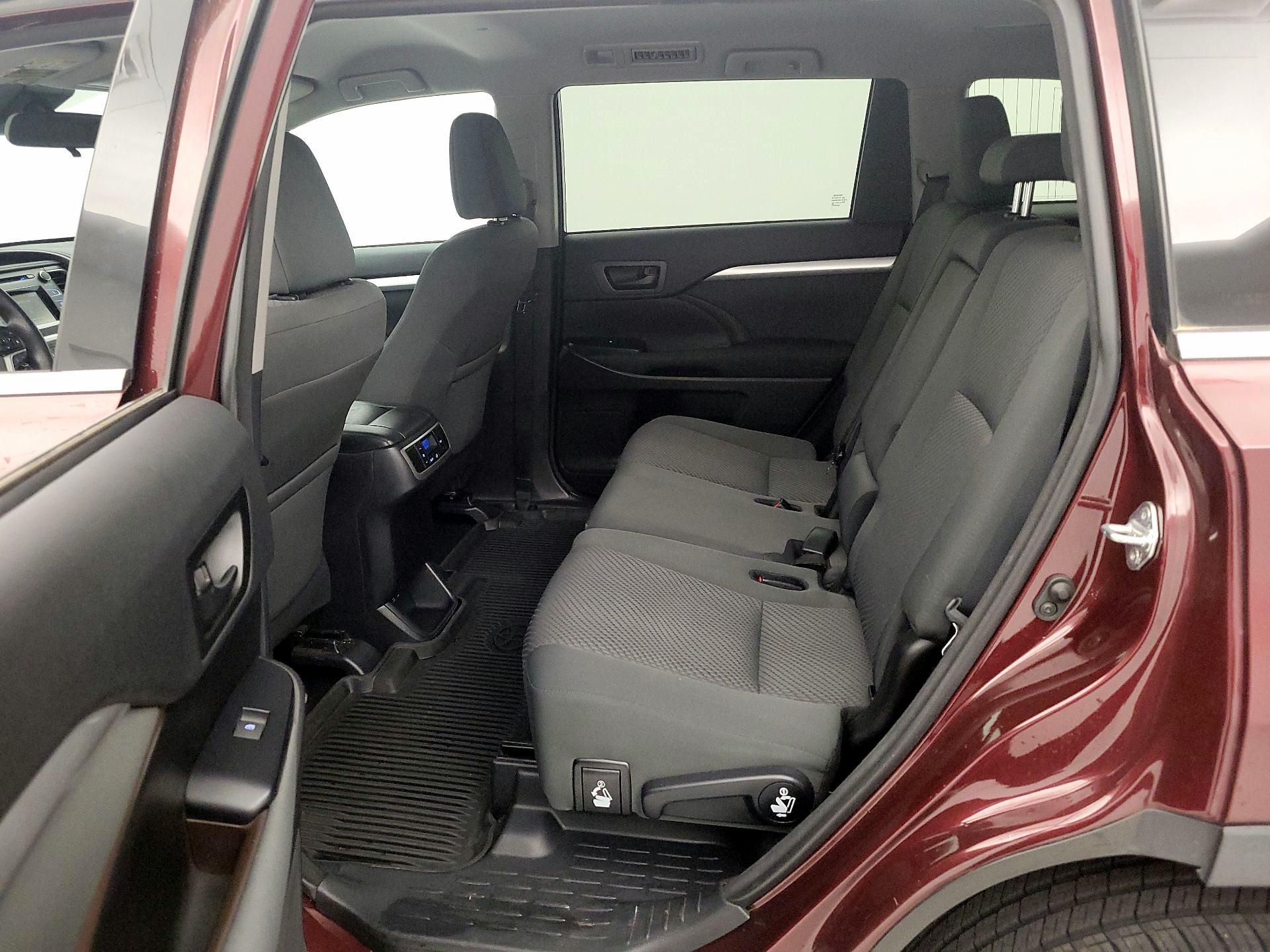 Thumbnail: 2018 Toyota Highlander - 19