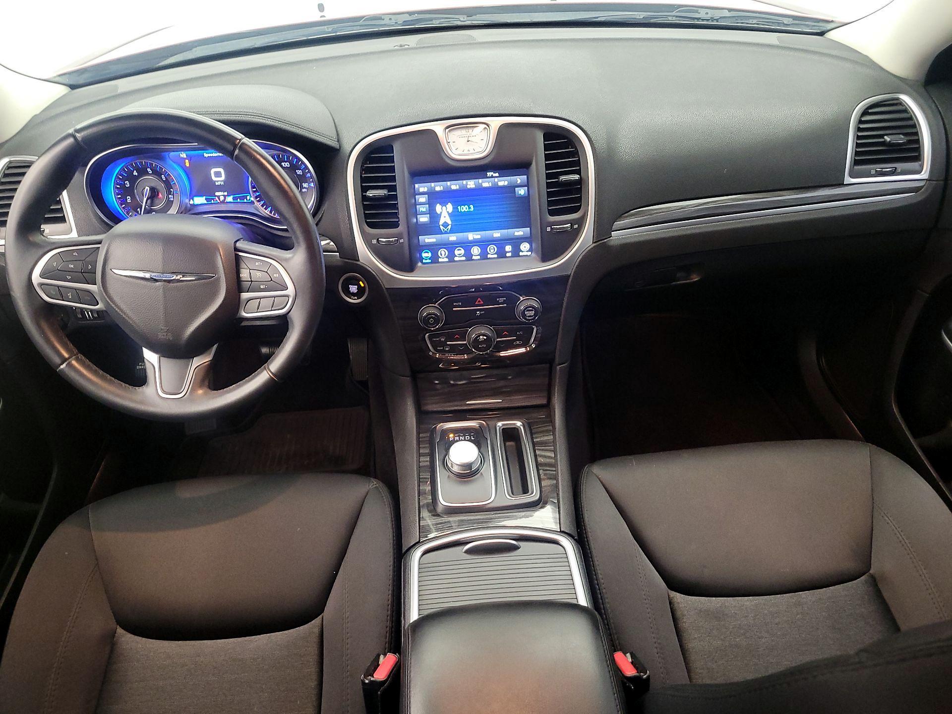 Thumbnail: 2019 Chrysler 300 - 9