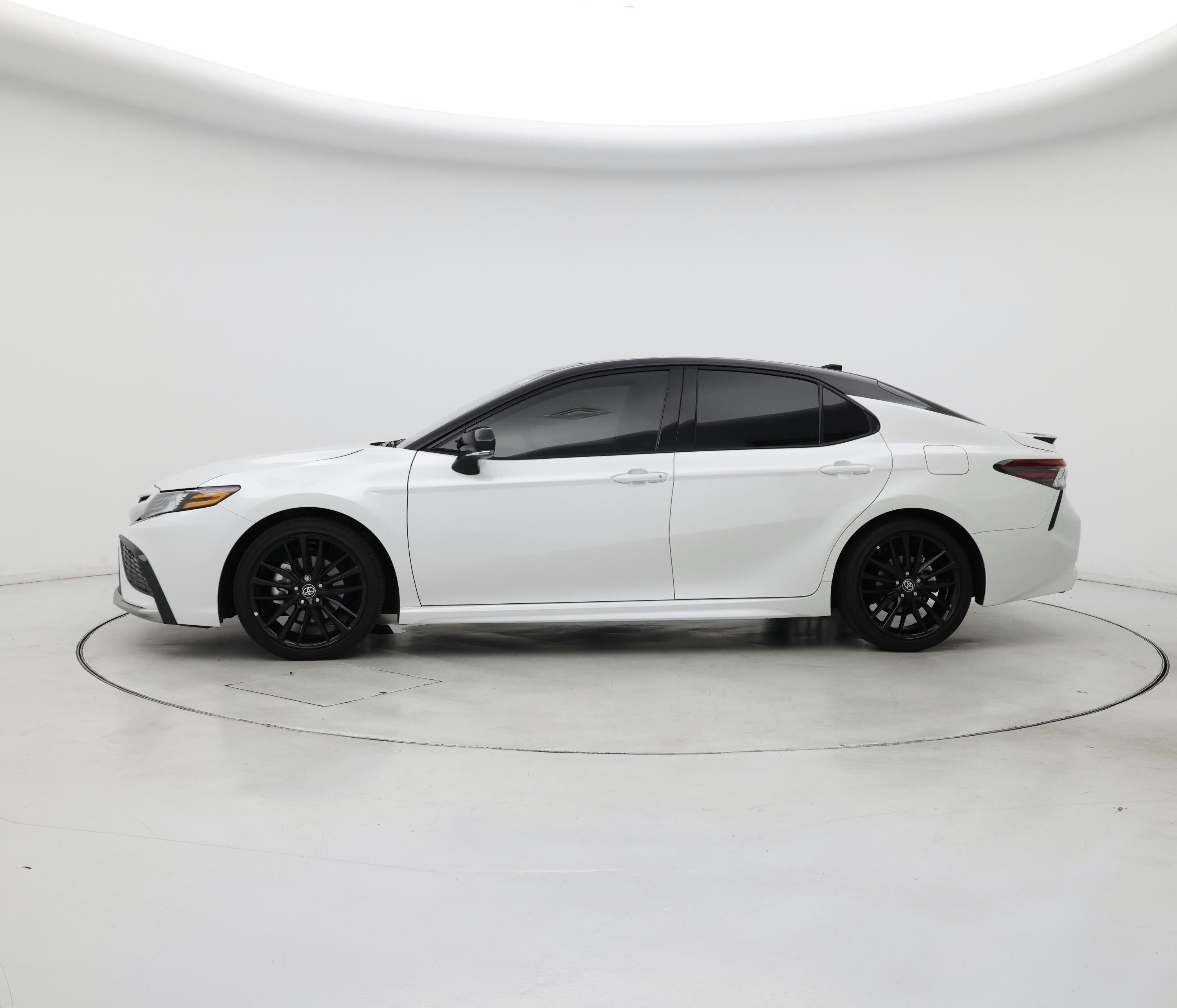 Thumbnail: 2024 Toyota Camry - 3
