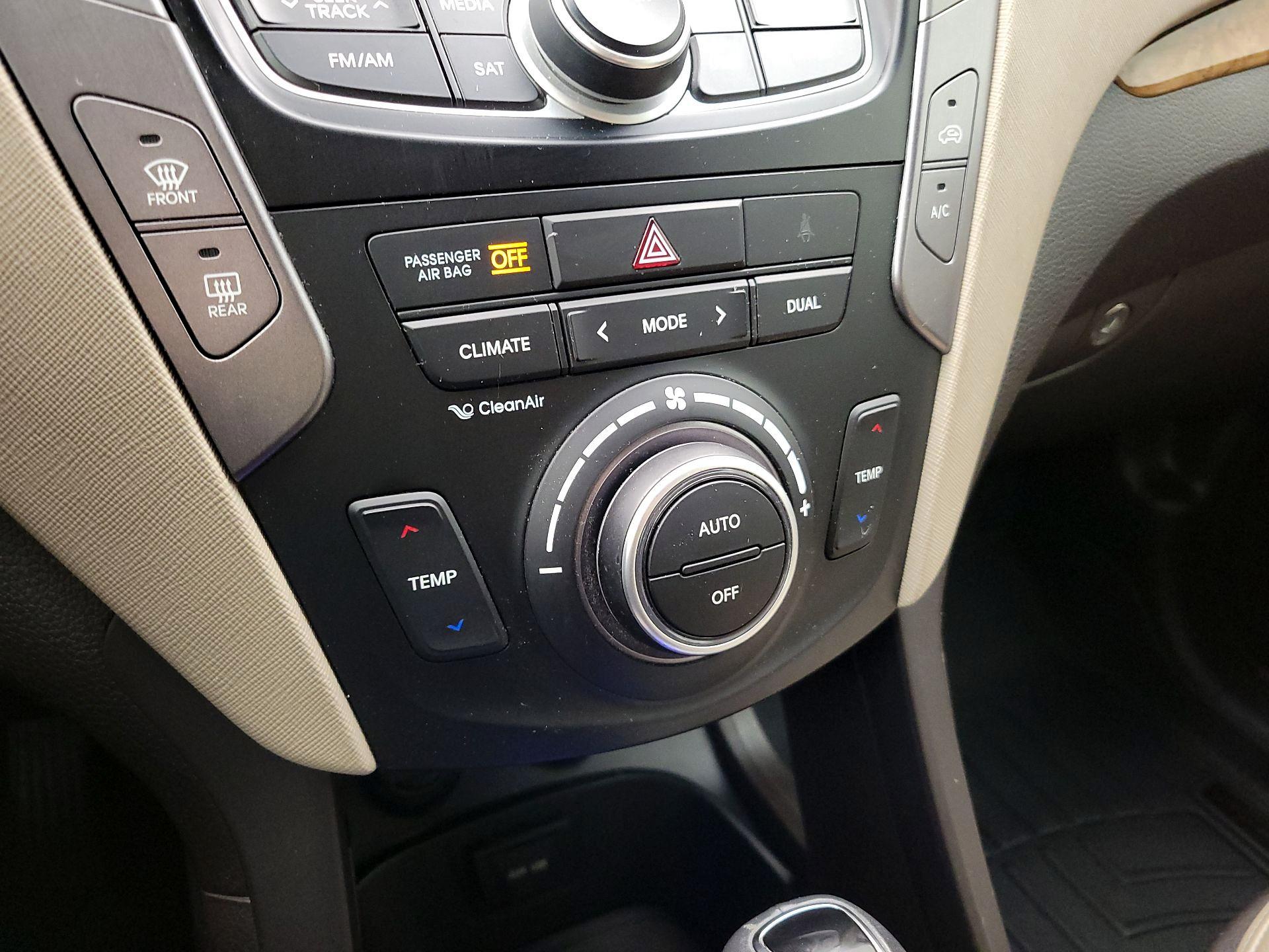 Thumbnail: 2016 Hyundai Santa Fe - 17