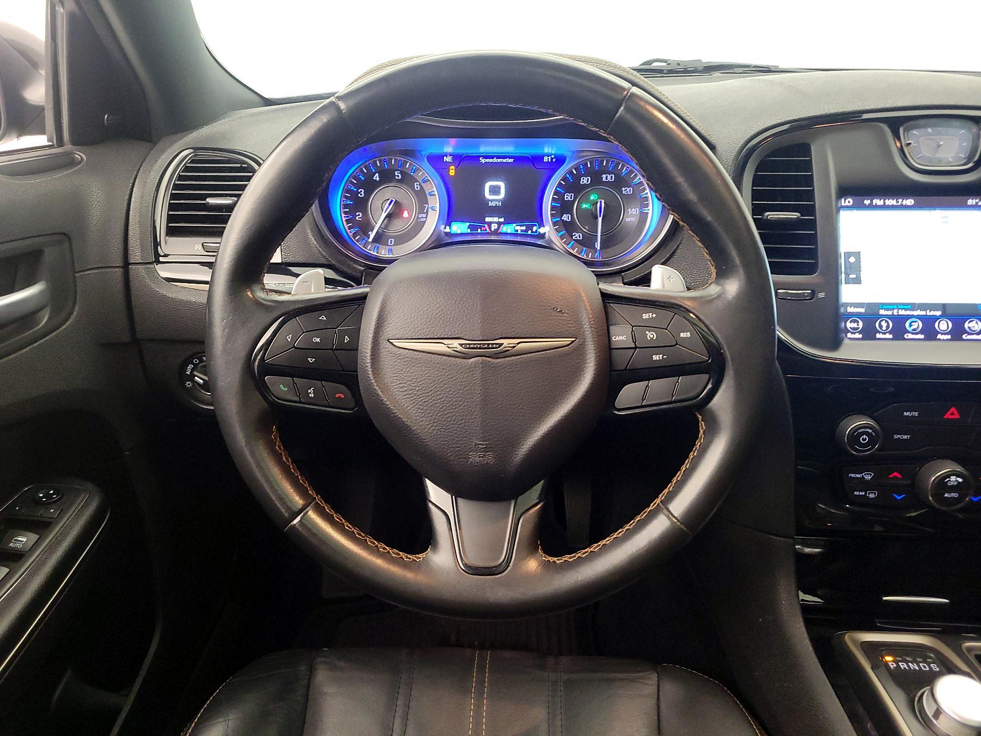 Thumbnail: 2019 Chrysler 300 - 10
