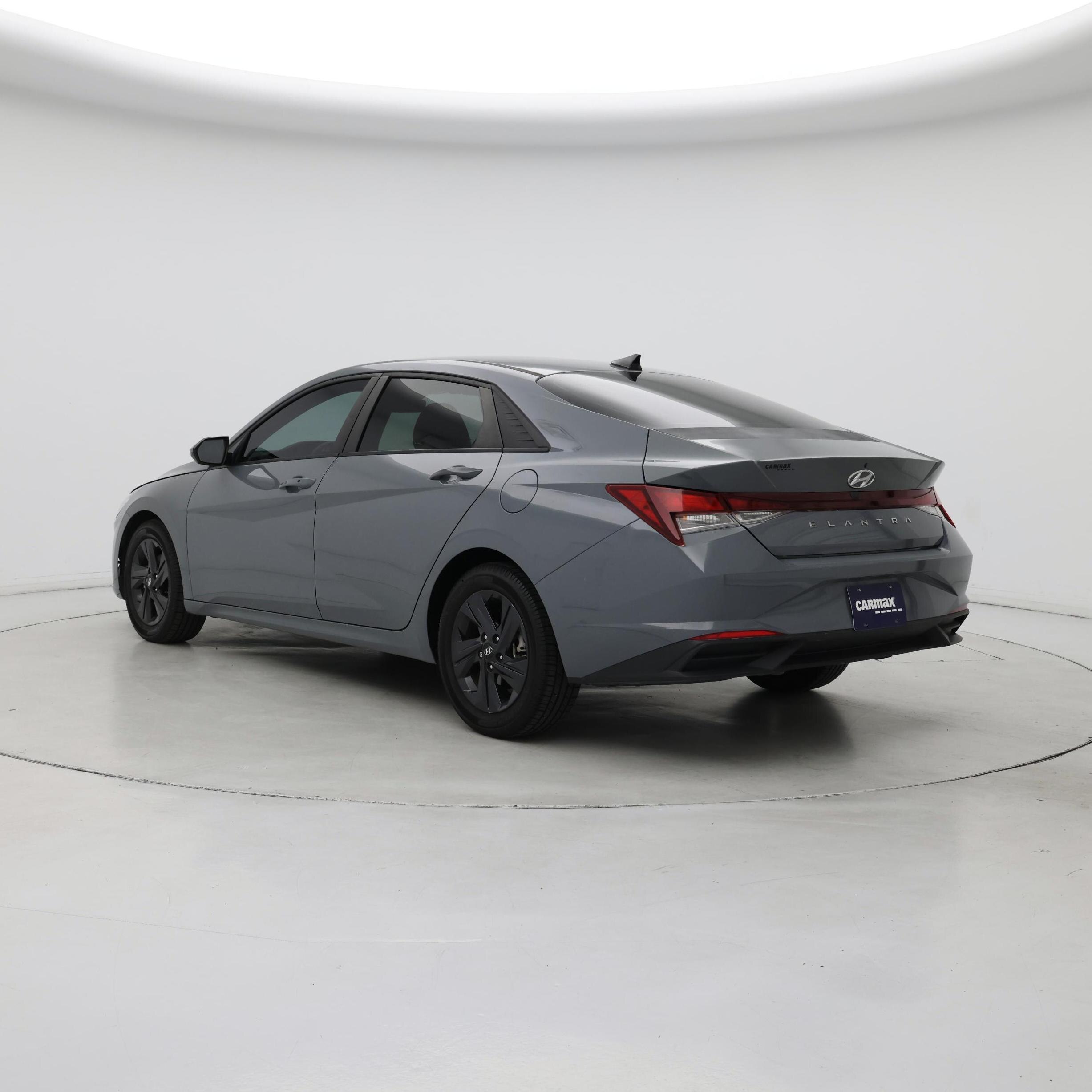 Thumbnail: 2022 Hyundai Elantra - 2