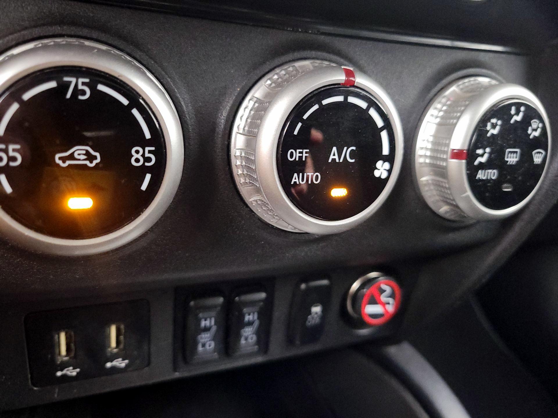 Thumbnail: 2020 Mitsubishi Outlander Sport - 16