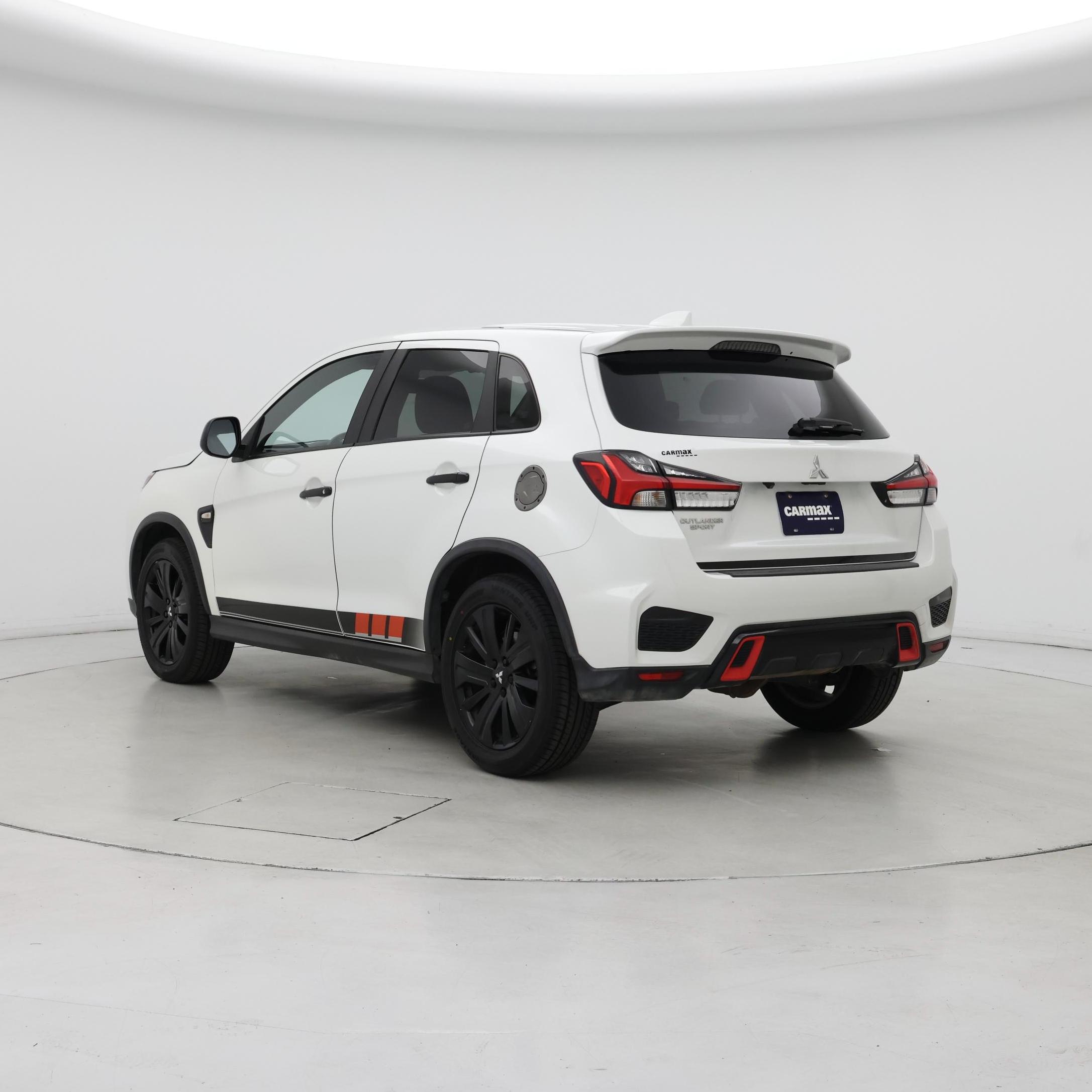 Thumbnail: 2020 Mitsubishi Outlander Sport - 2