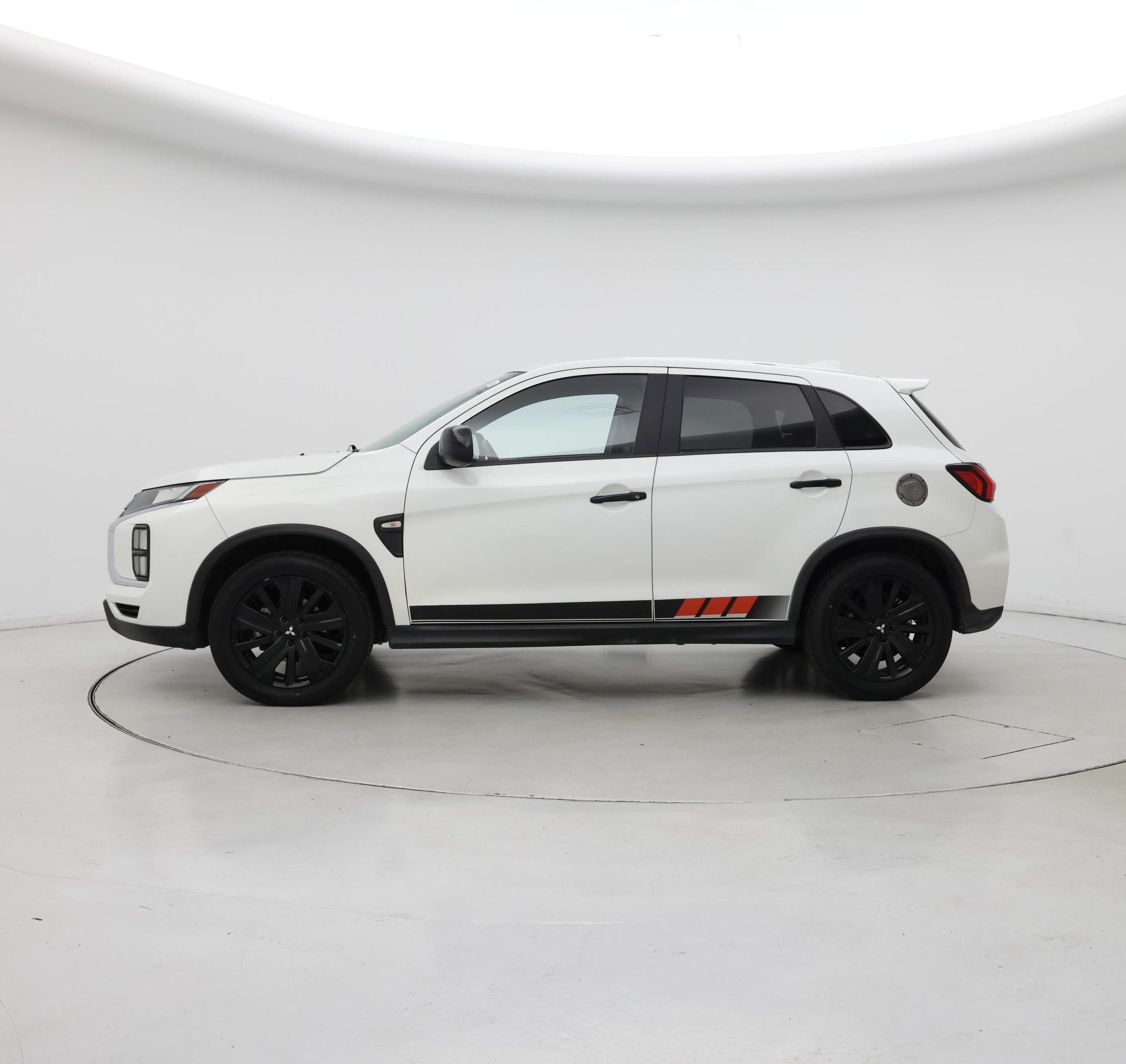 Thumbnail: 2020 Mitsubishi Outlander Sport - 3