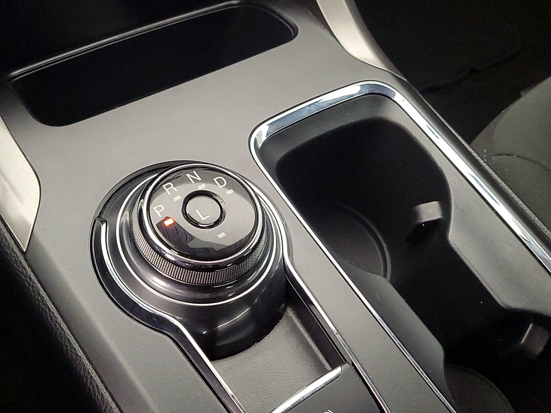 Thumbnail: 2019 Ford Fusion - 18