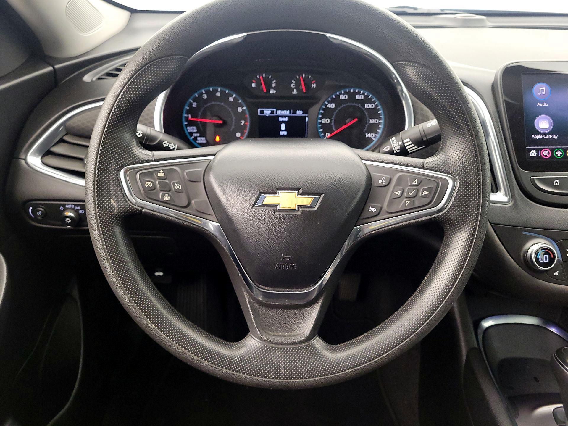 Thumbnail: 2020 Chevrolet Malibu - 10