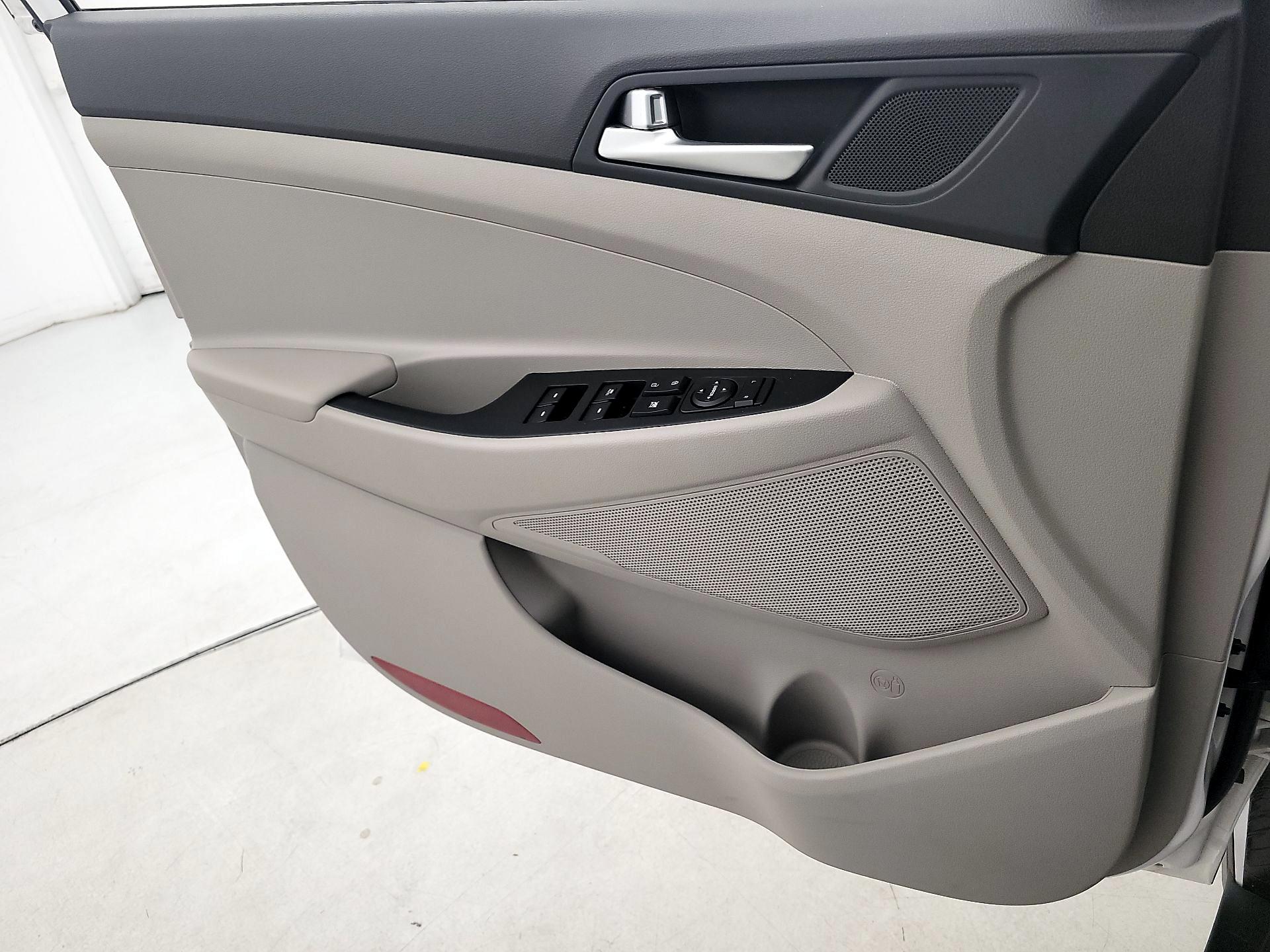 Thumbnail: 2021 Hyundai Tucson - 12
