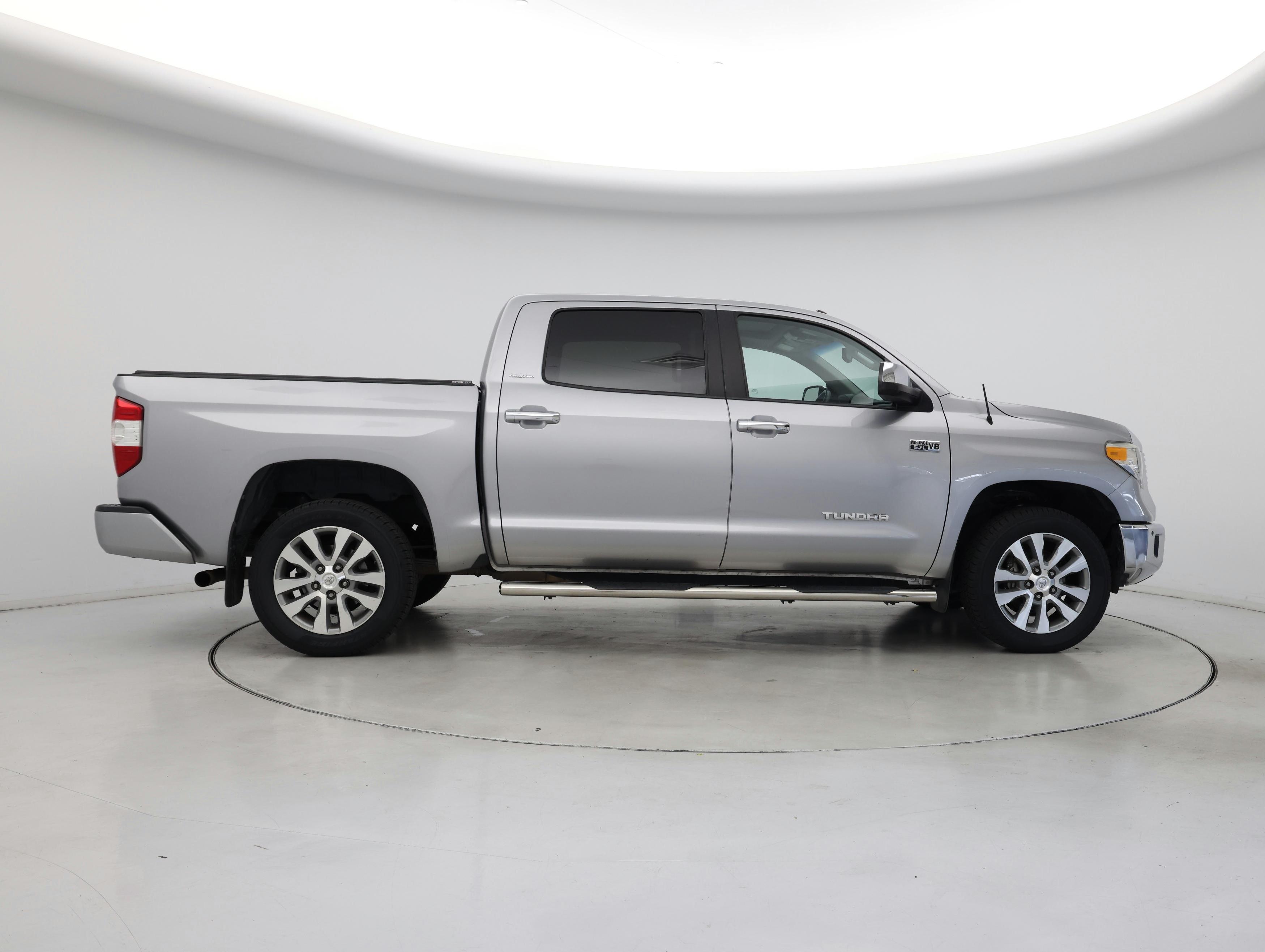 Thumbnail: 2017 Toyota Tundra - 7