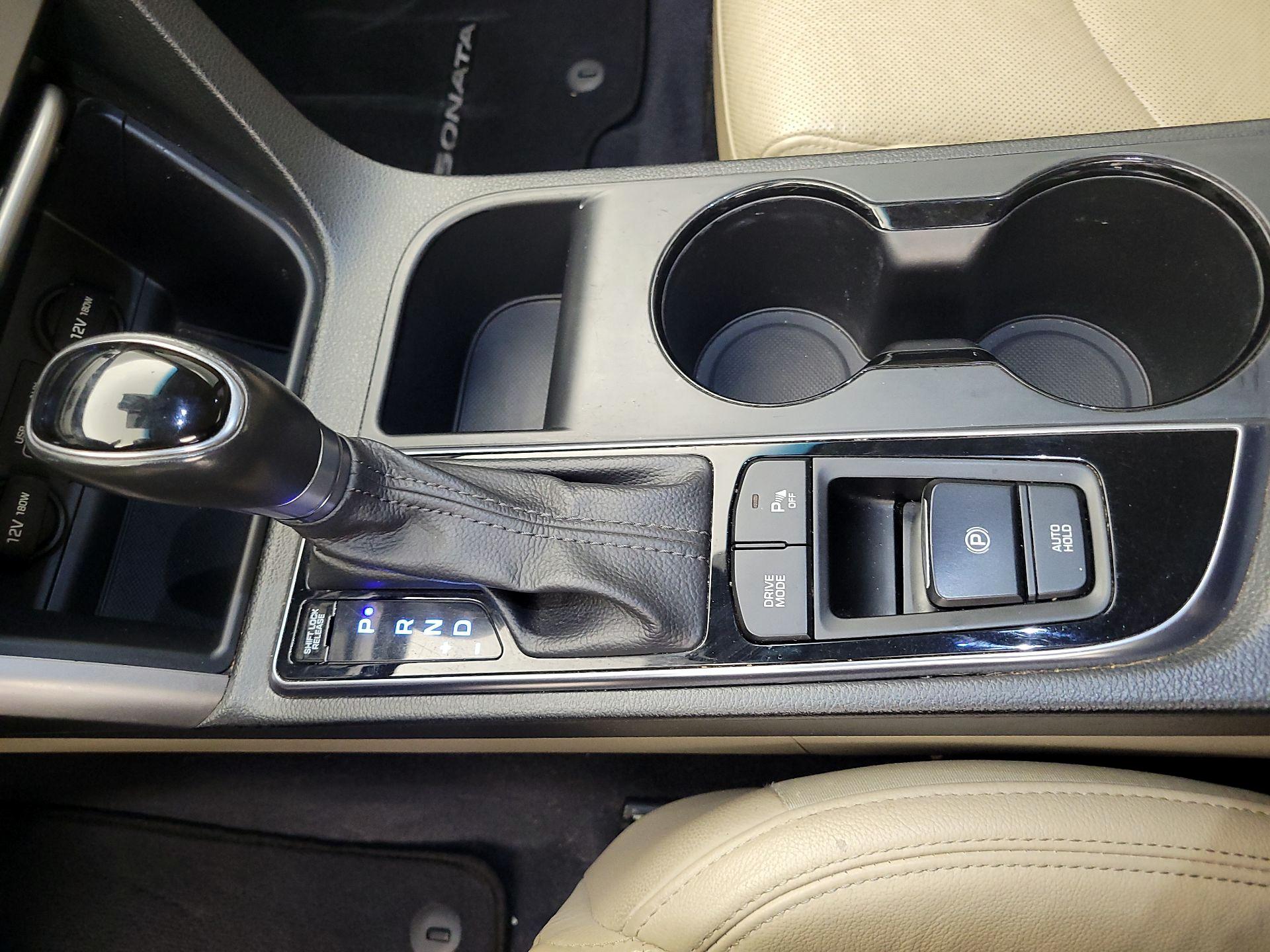 Thumbnail: 2015 Hyundai Sonata - 18