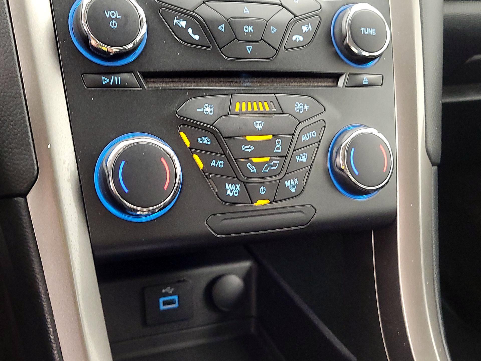 Thumbnail: 2018 Ford Fusion - 16