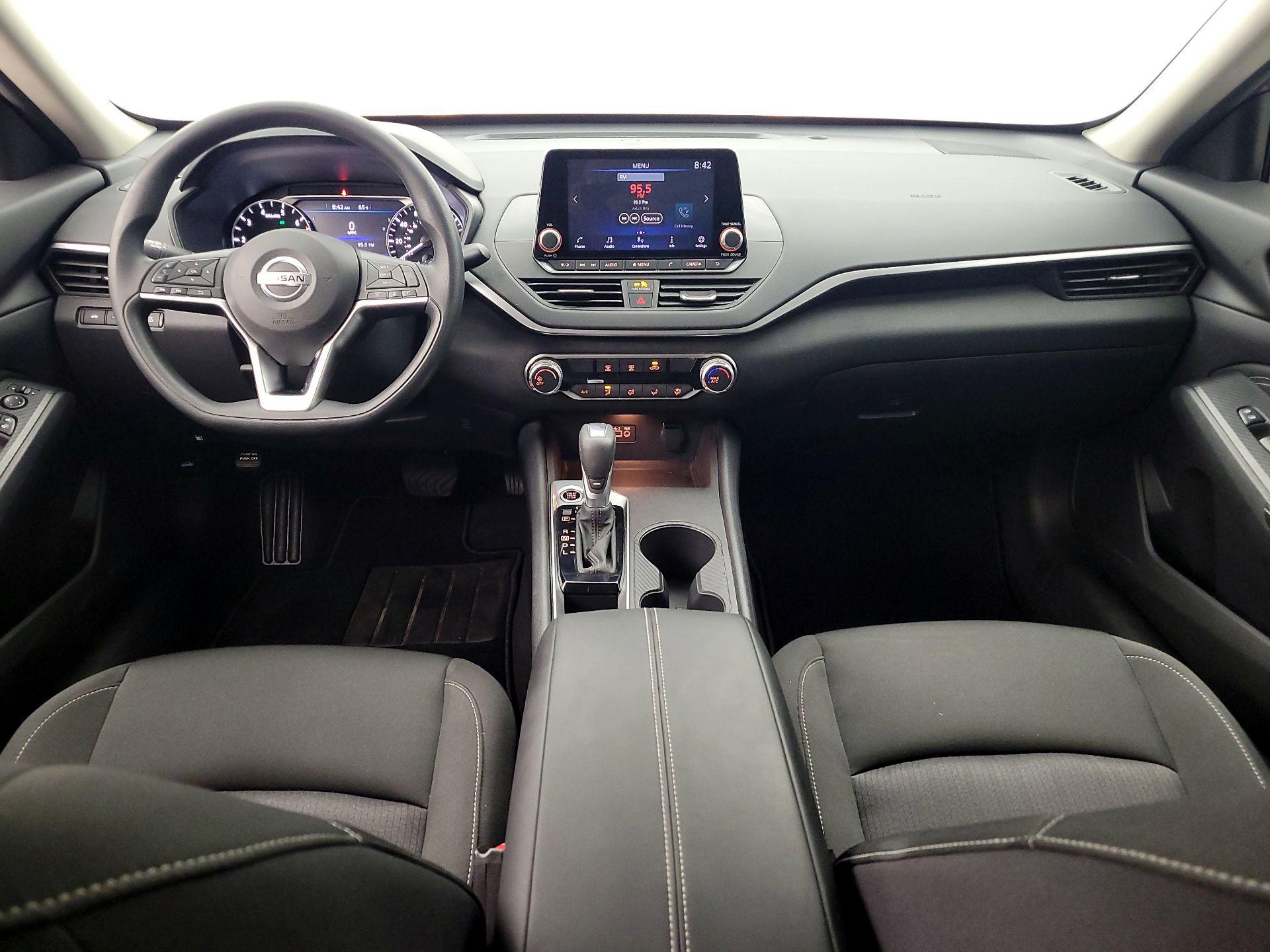 Thumbnail: 2020 Nissan Altima - 9