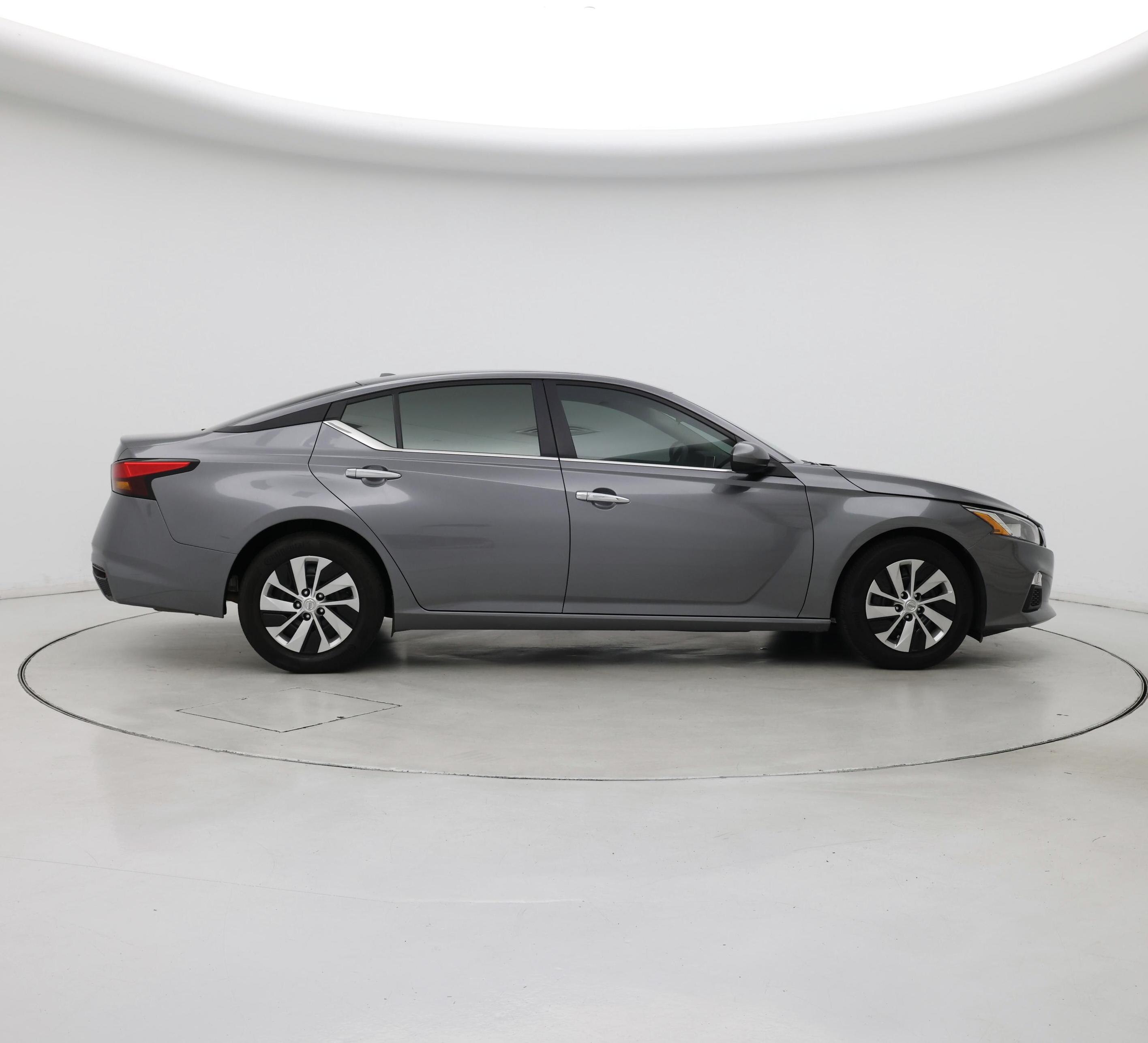 Thumbnail: 2020 Nissan Altima - 7