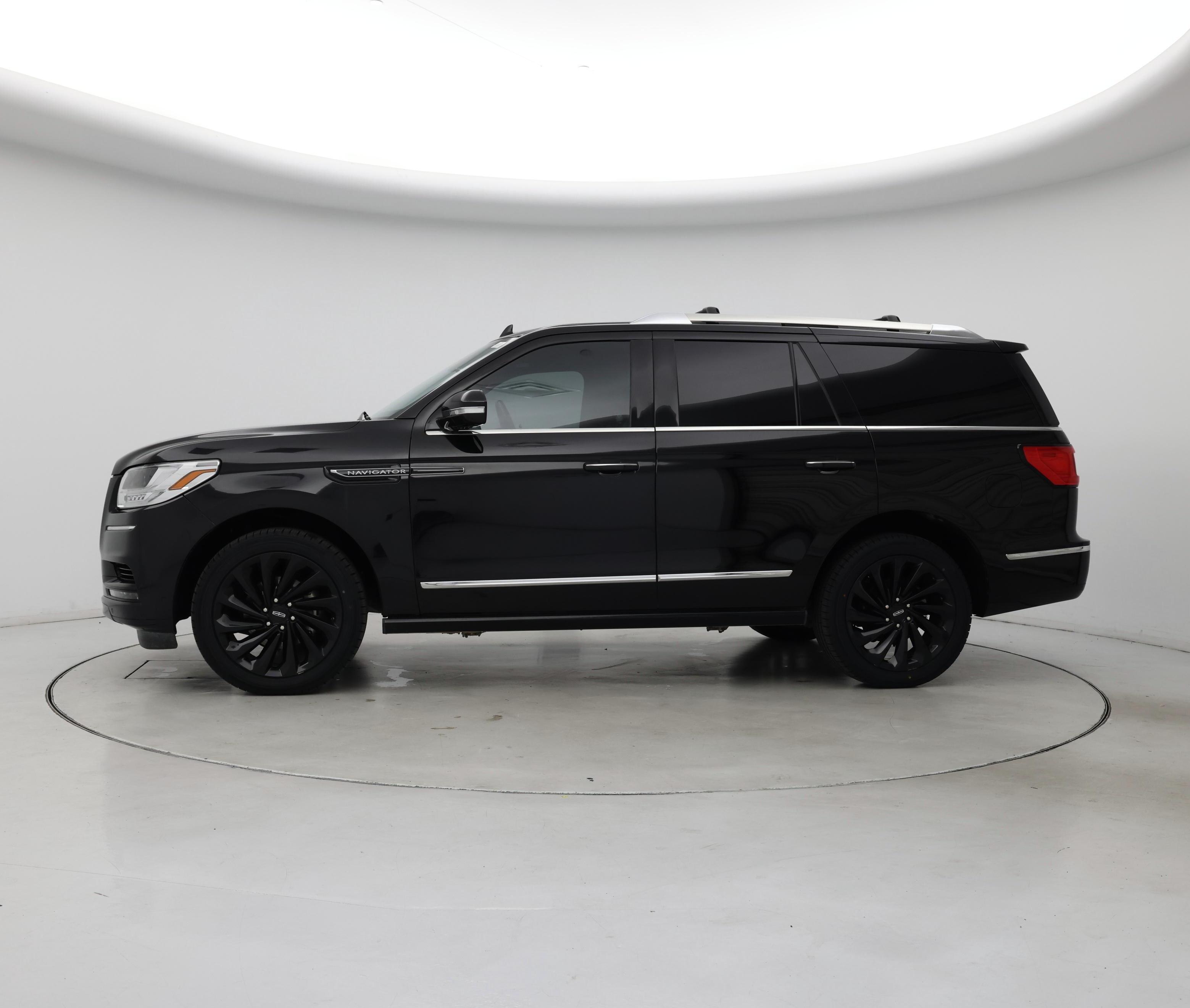 Thumbnail: 2020 Lincoln Navigator - 3