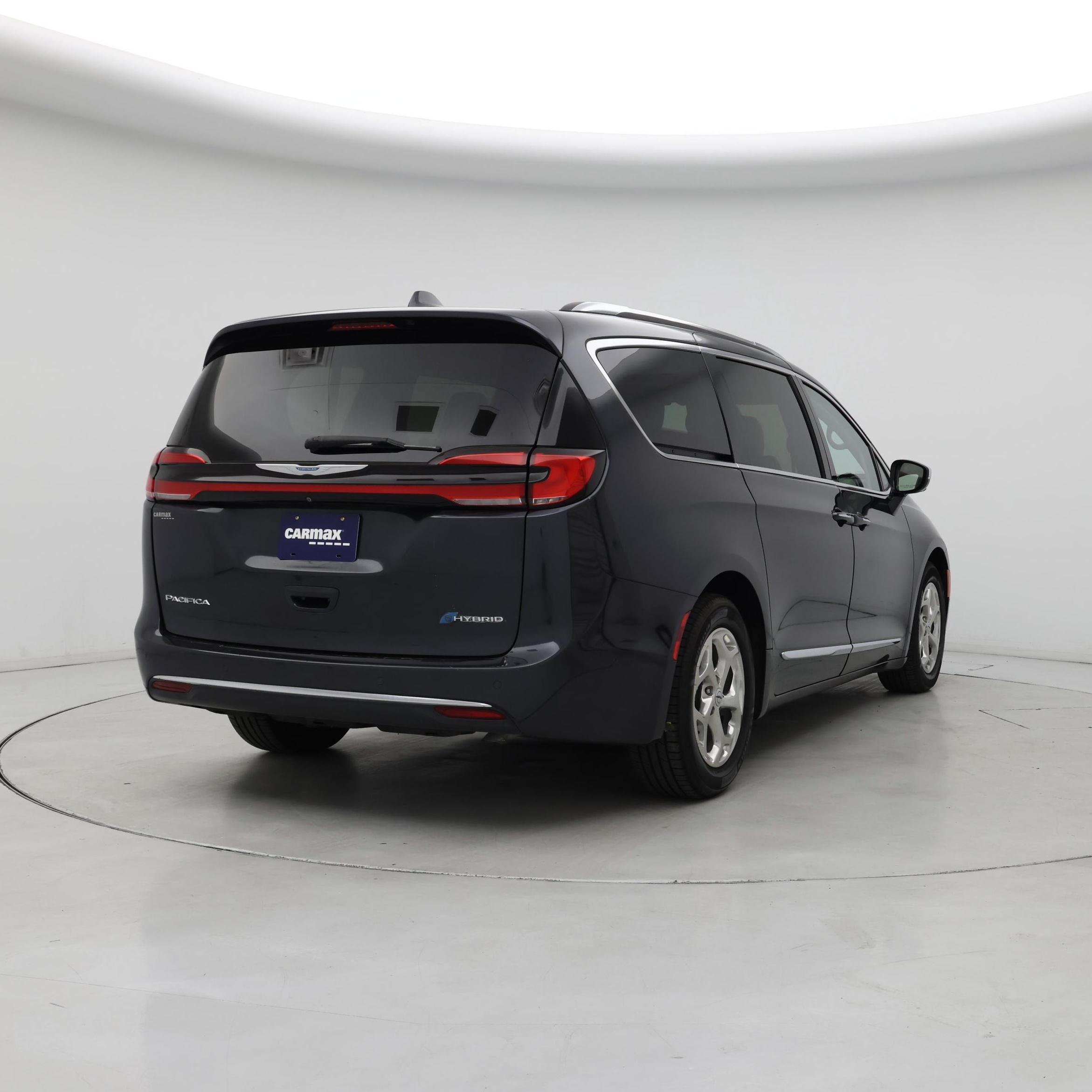 Thumbnail: 2021 Chrysler Pacifica - 8