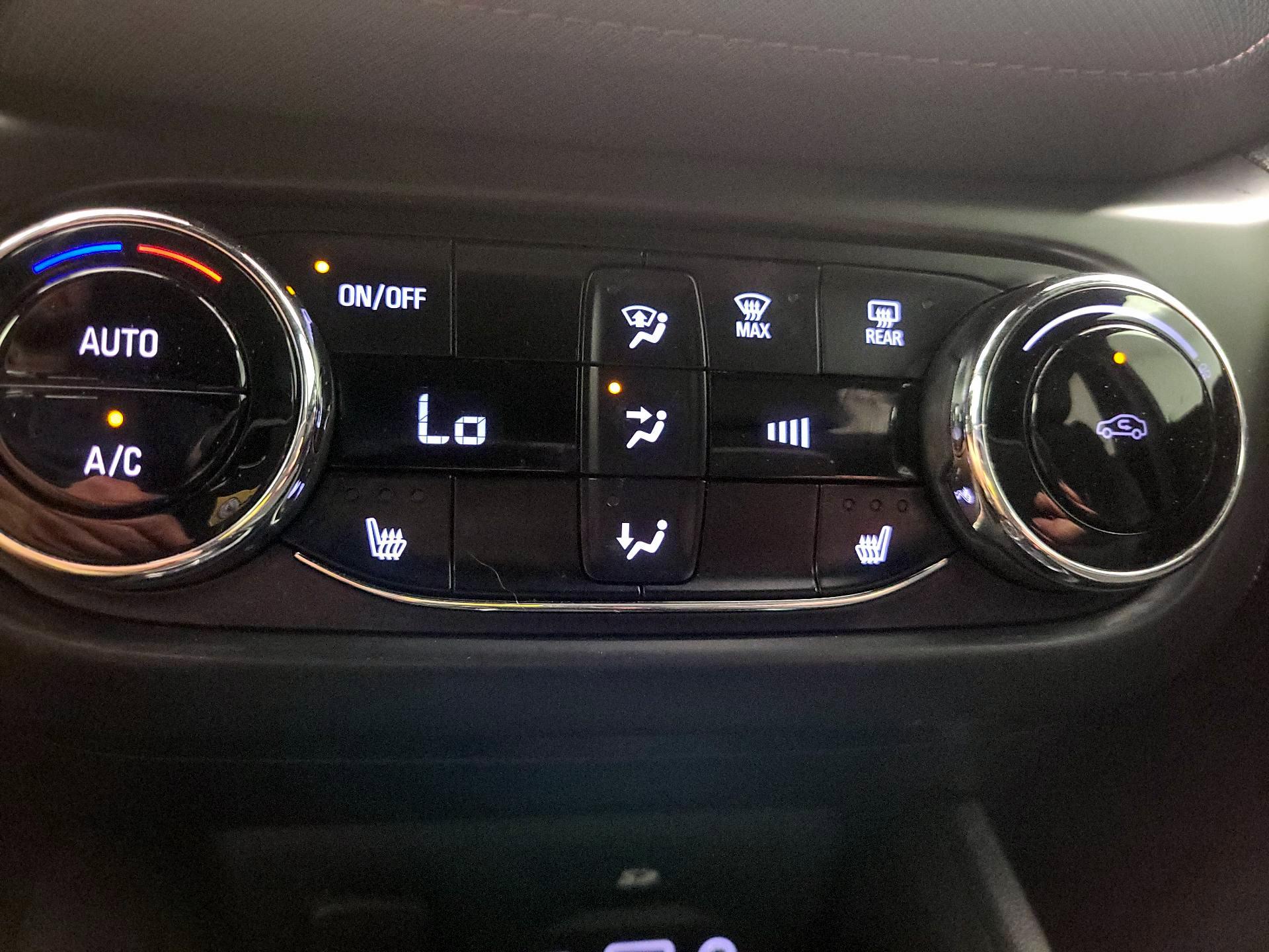 Thumbnail: 2021 Chevrolet TrailBlazer - 16