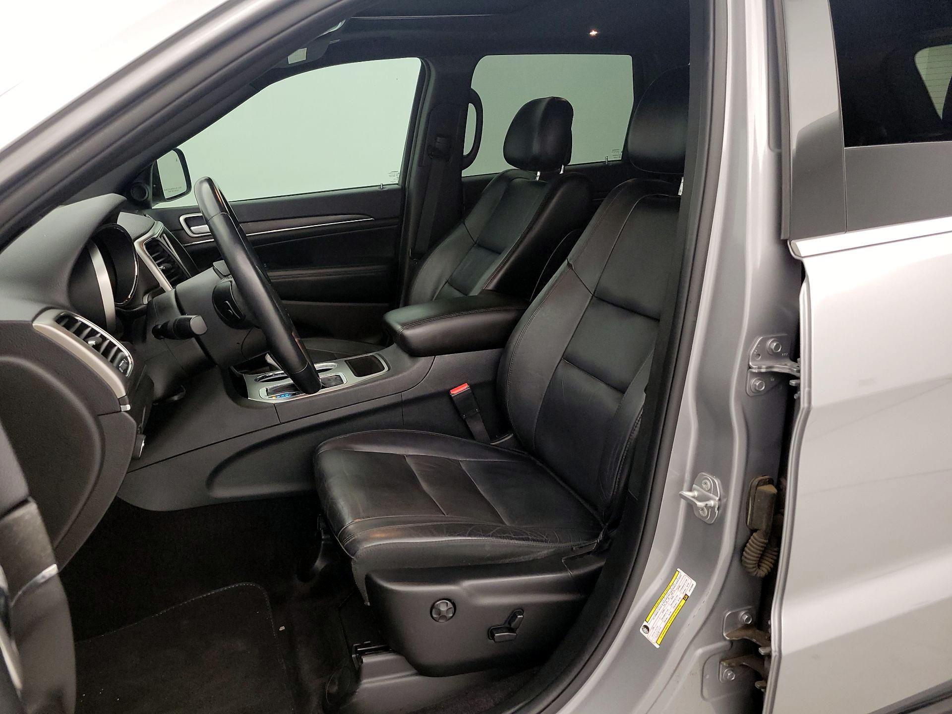 Thumbnail: 2018 Jeep Grand Cherokee - 11
