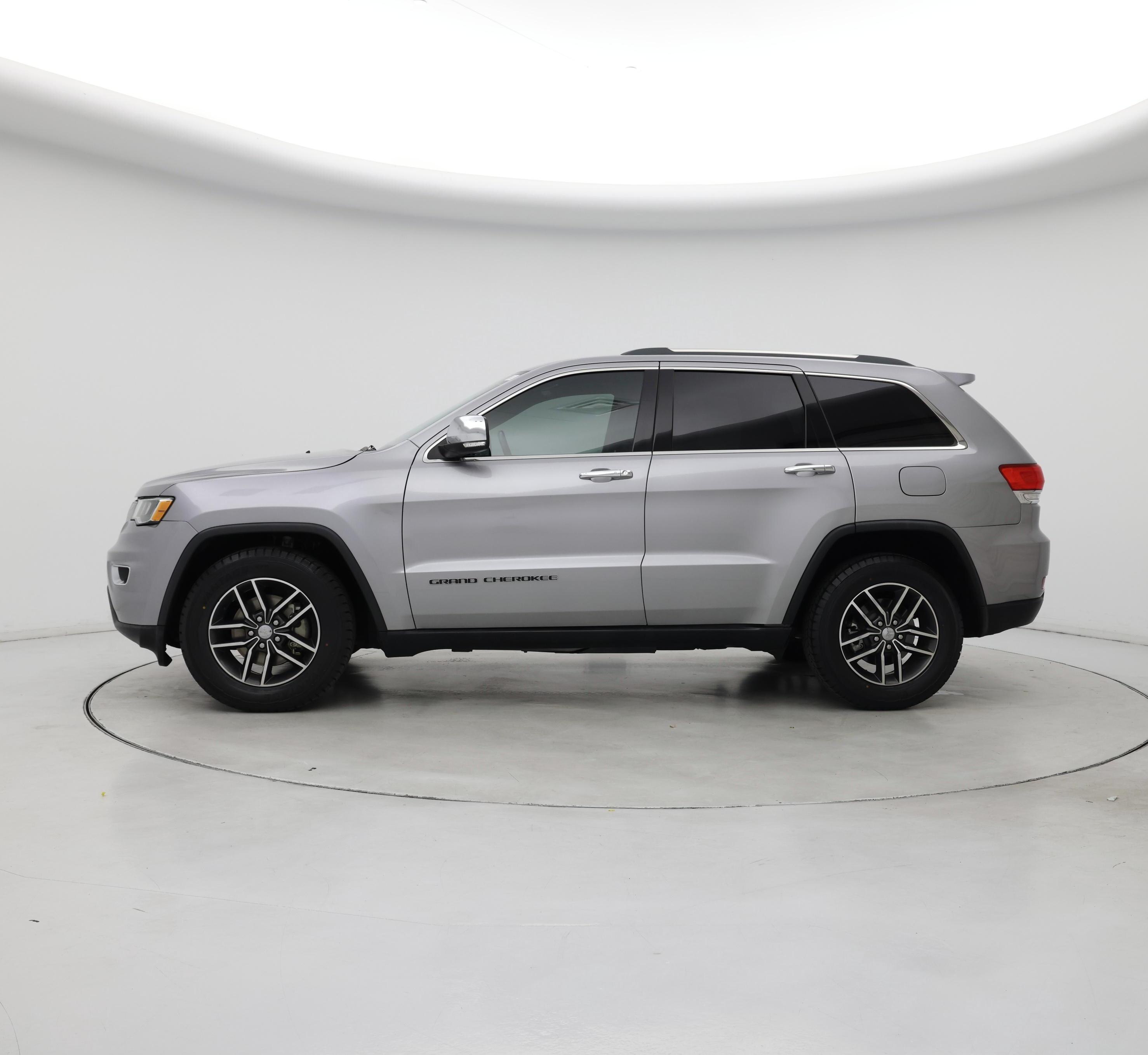 Thumbnail: 2018 Jeep Grand Cherokee - 3