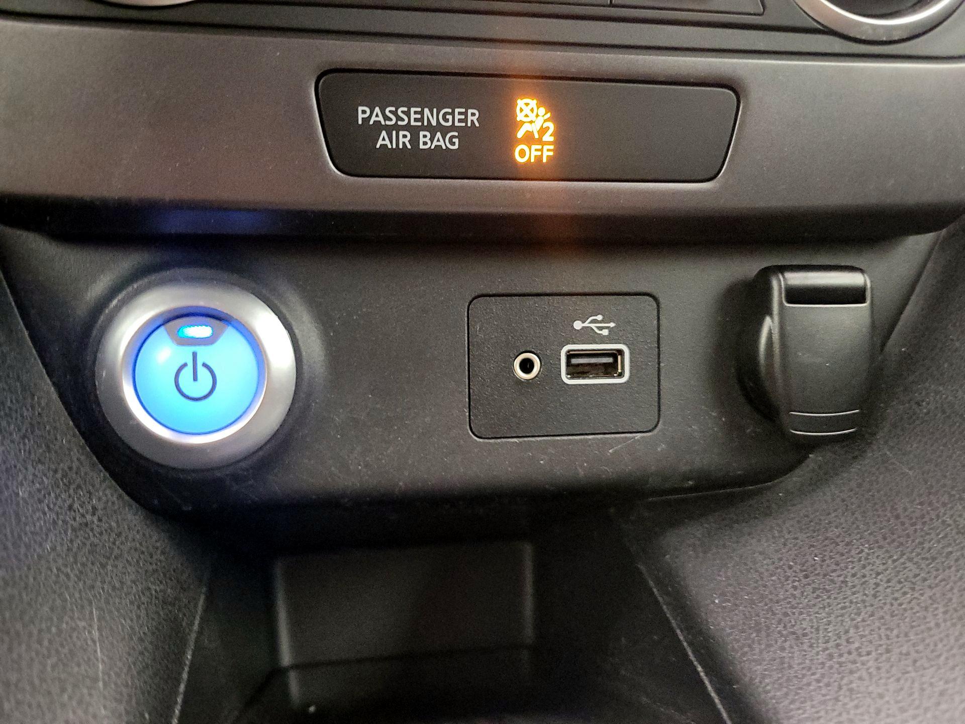Thumbnail: 2019 Nissan Leaf - 18