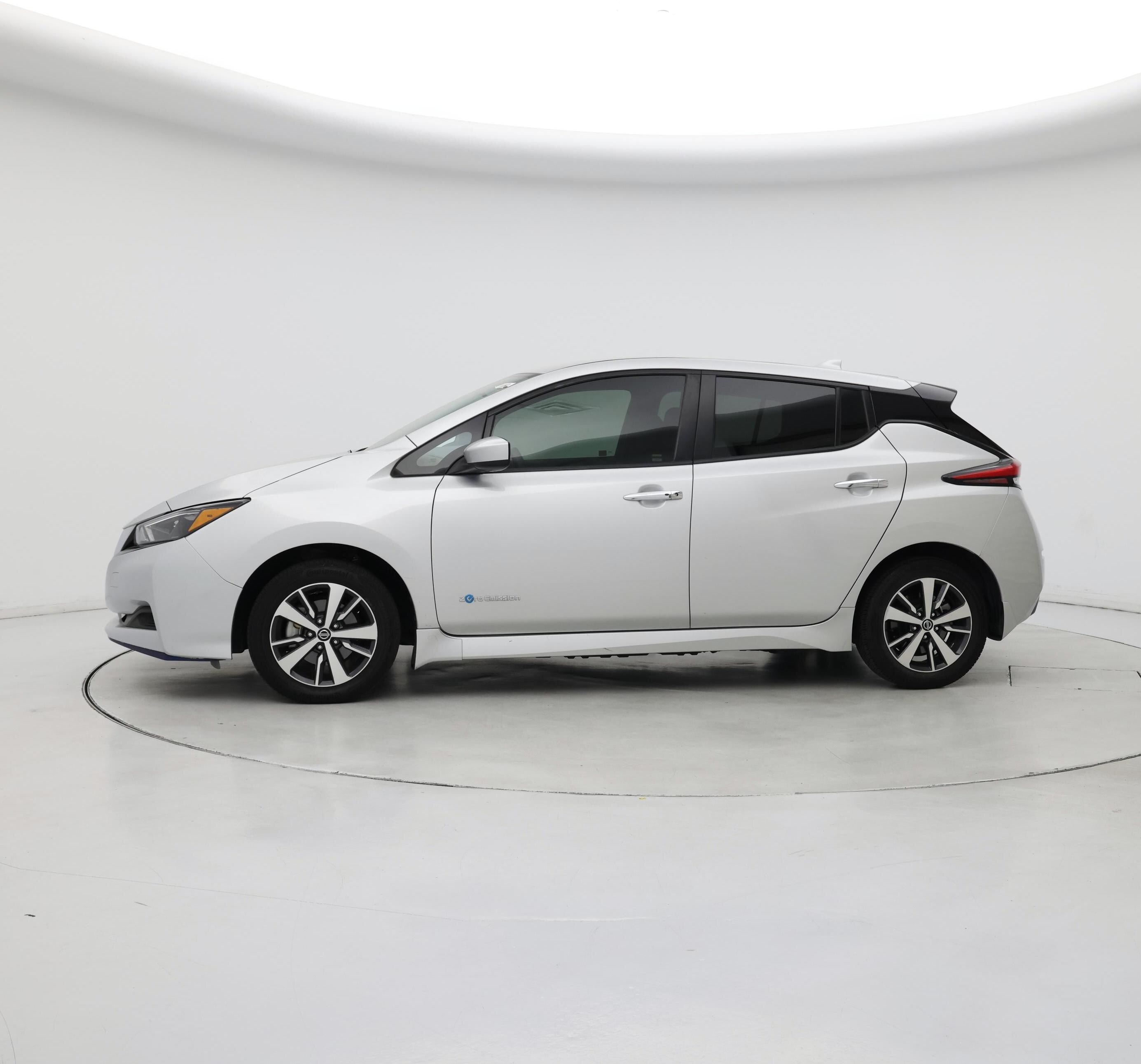 Thumbnail: 2019 Nissan Leaf - 3