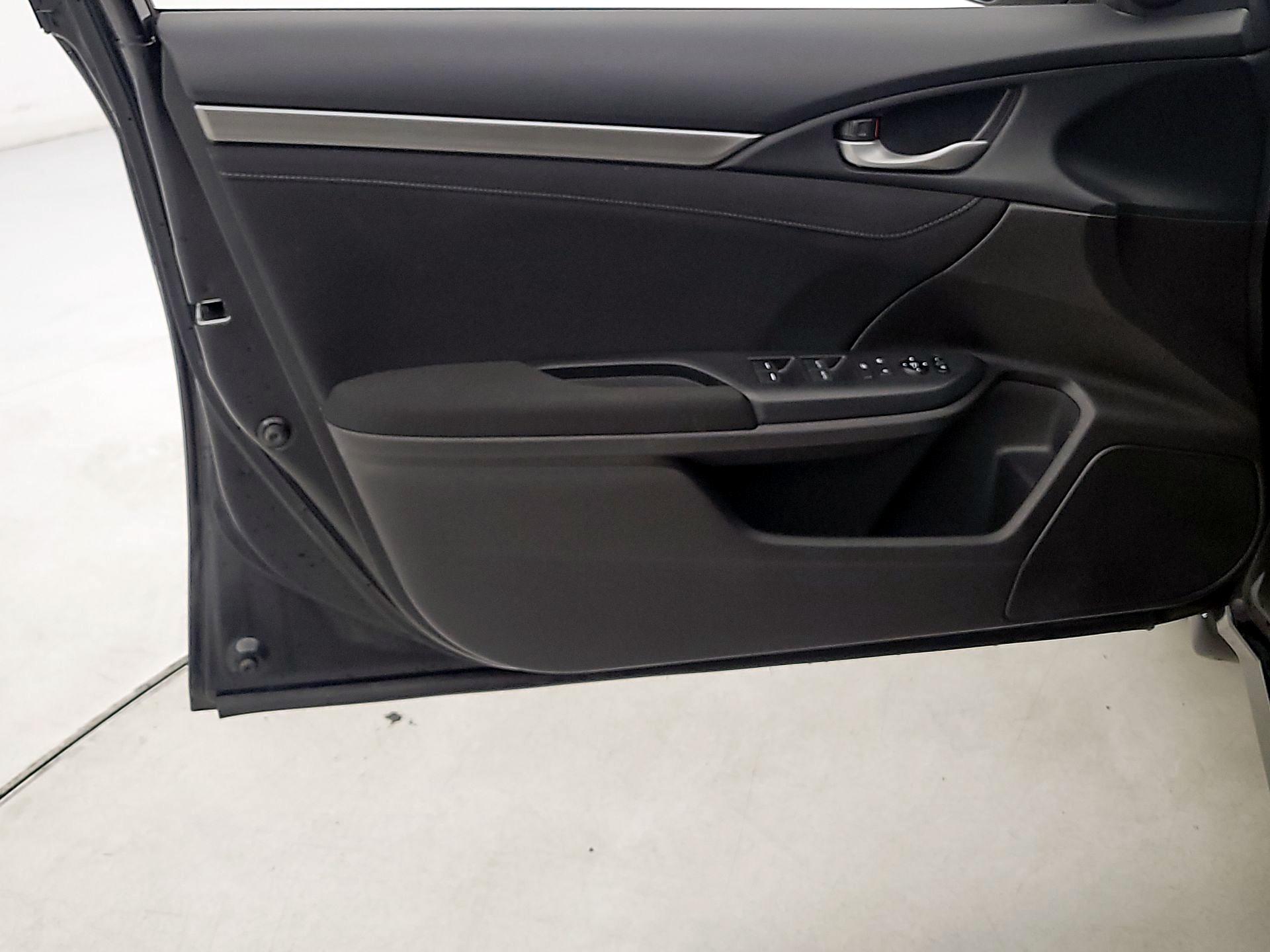 Thumbnail: 2017 Honda Civic - 12