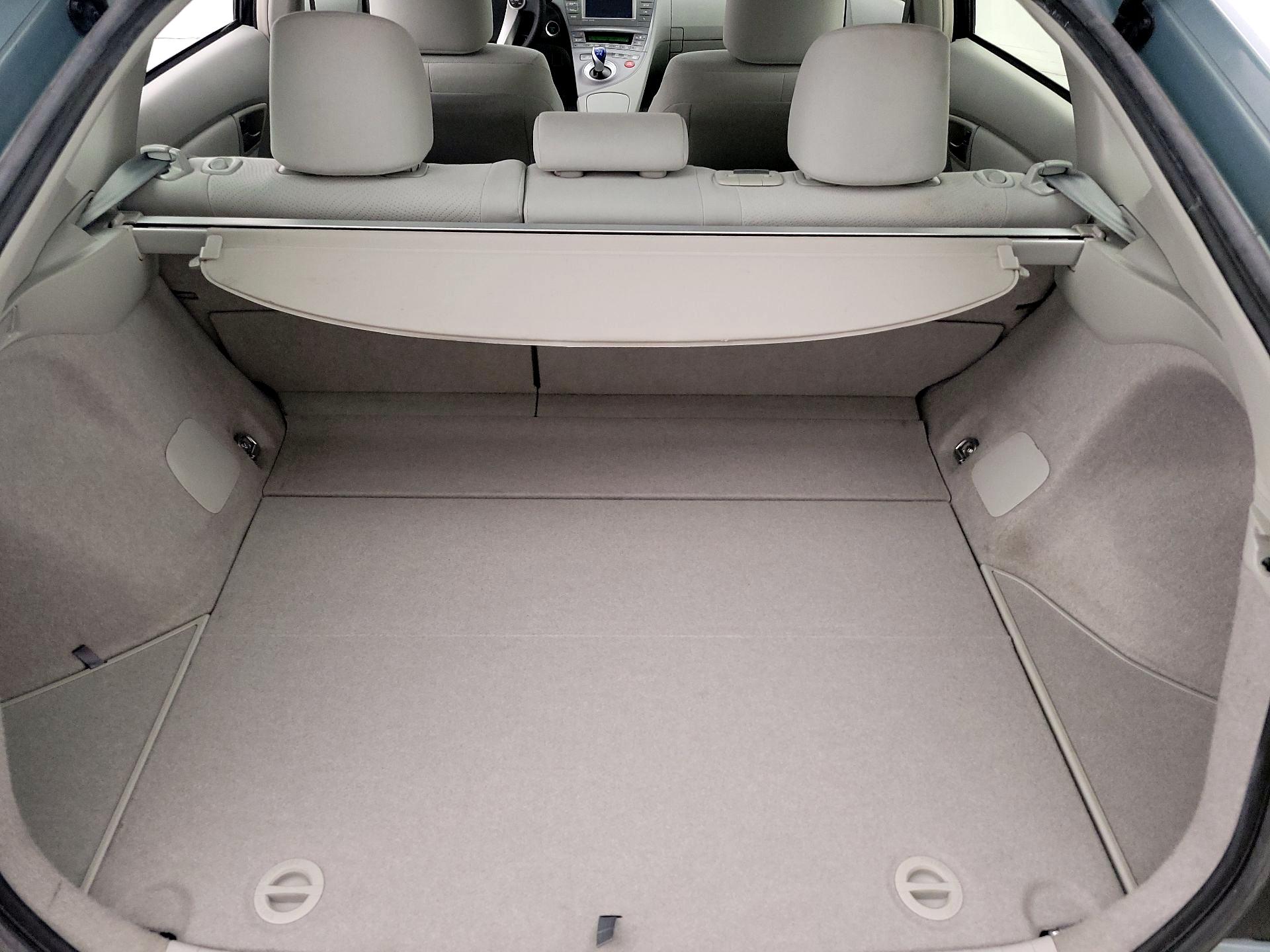 Thumbnail: 2014 Toyota Prius - 20