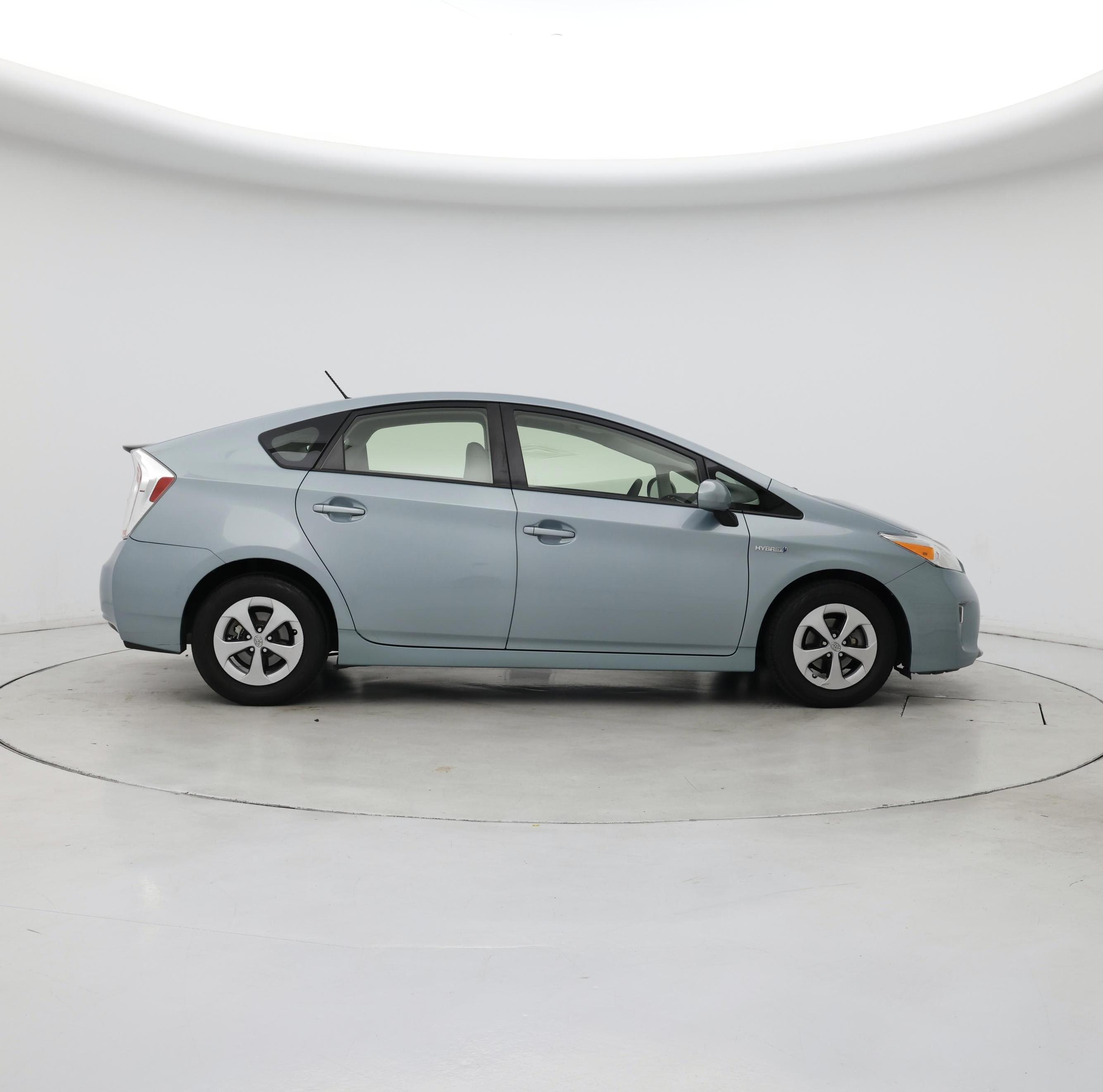 Thumbnail: 2014 Toyota Prius - 7