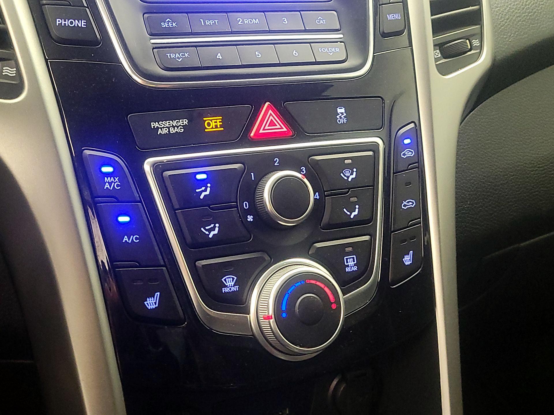 Thumbnail: 2013 Hyundai Elantra - 15