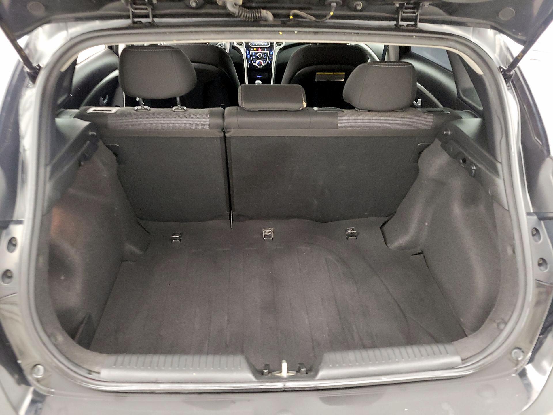 Thumbnail: 2013 Hyundai Elantra - 19