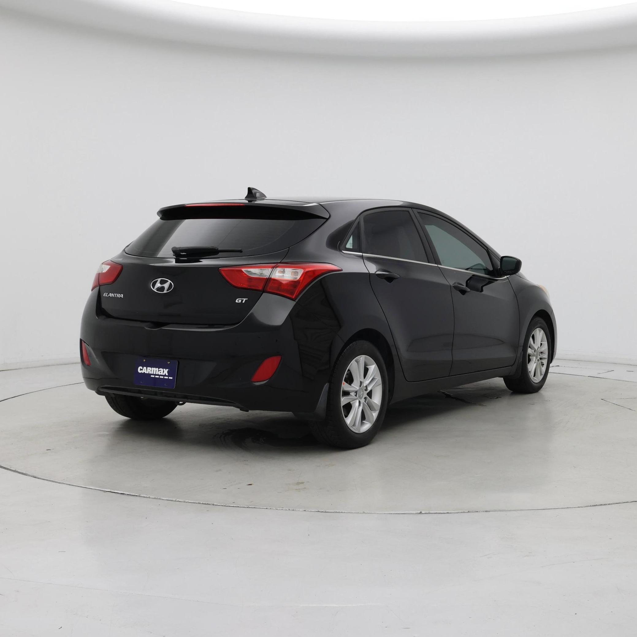 Thumbnail: 2013 Hyundai Elantra - 8